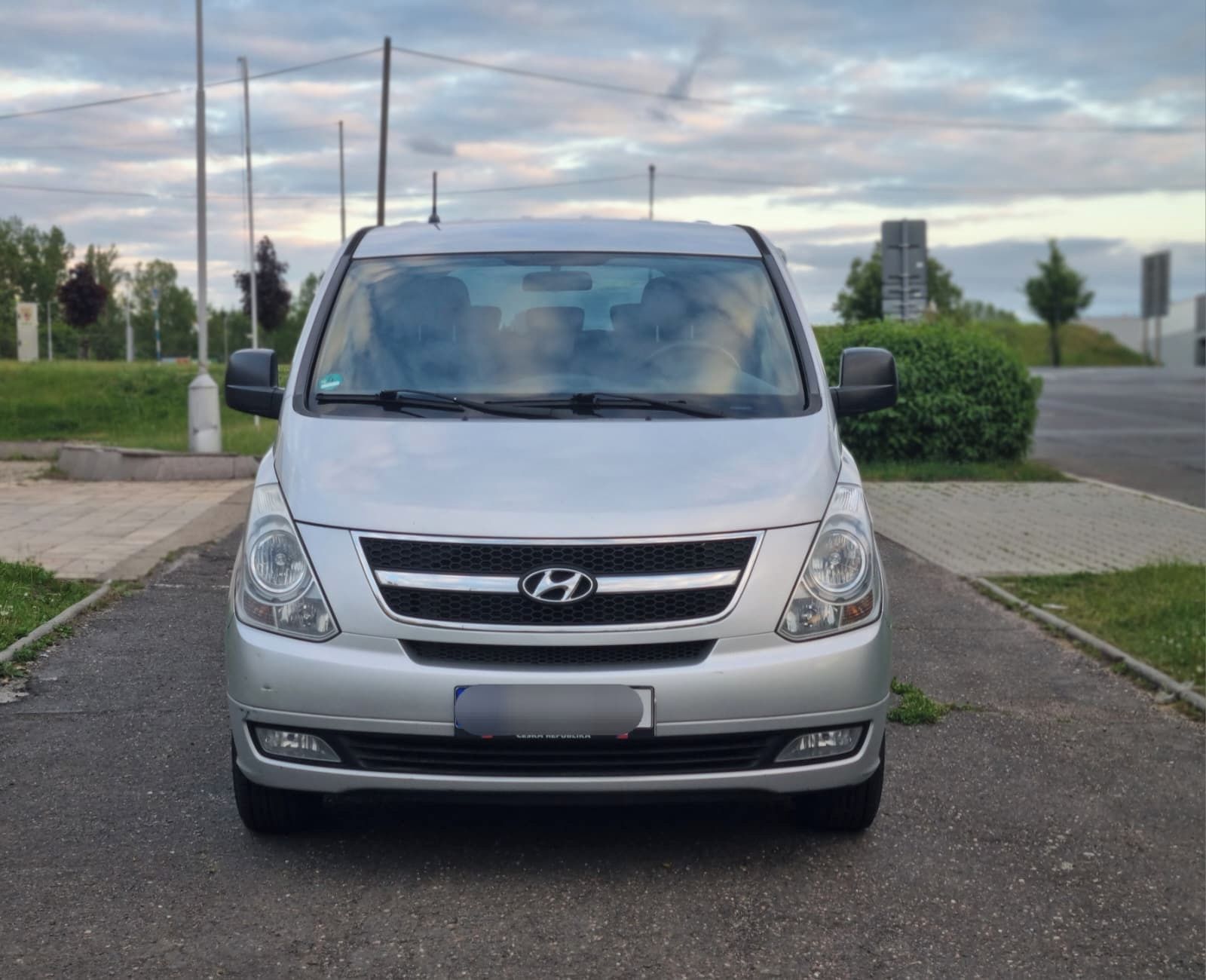 Hyundai H 1, 2.5 CRDi 125 kW 8 míst Klima - fotka 2