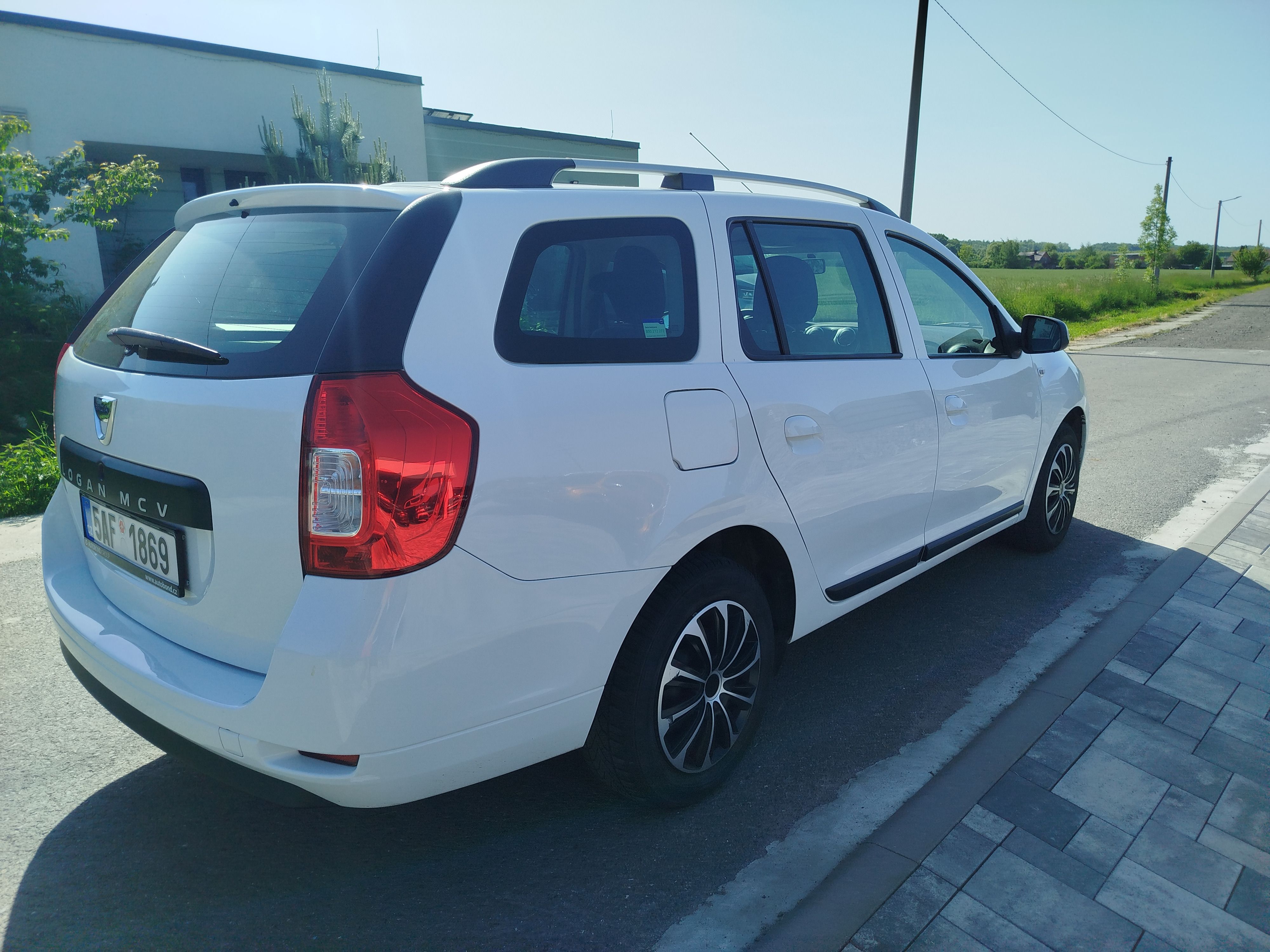 Dacia Logan, 1.2i54kw, Klima, STK 1/2028 - fotka 3