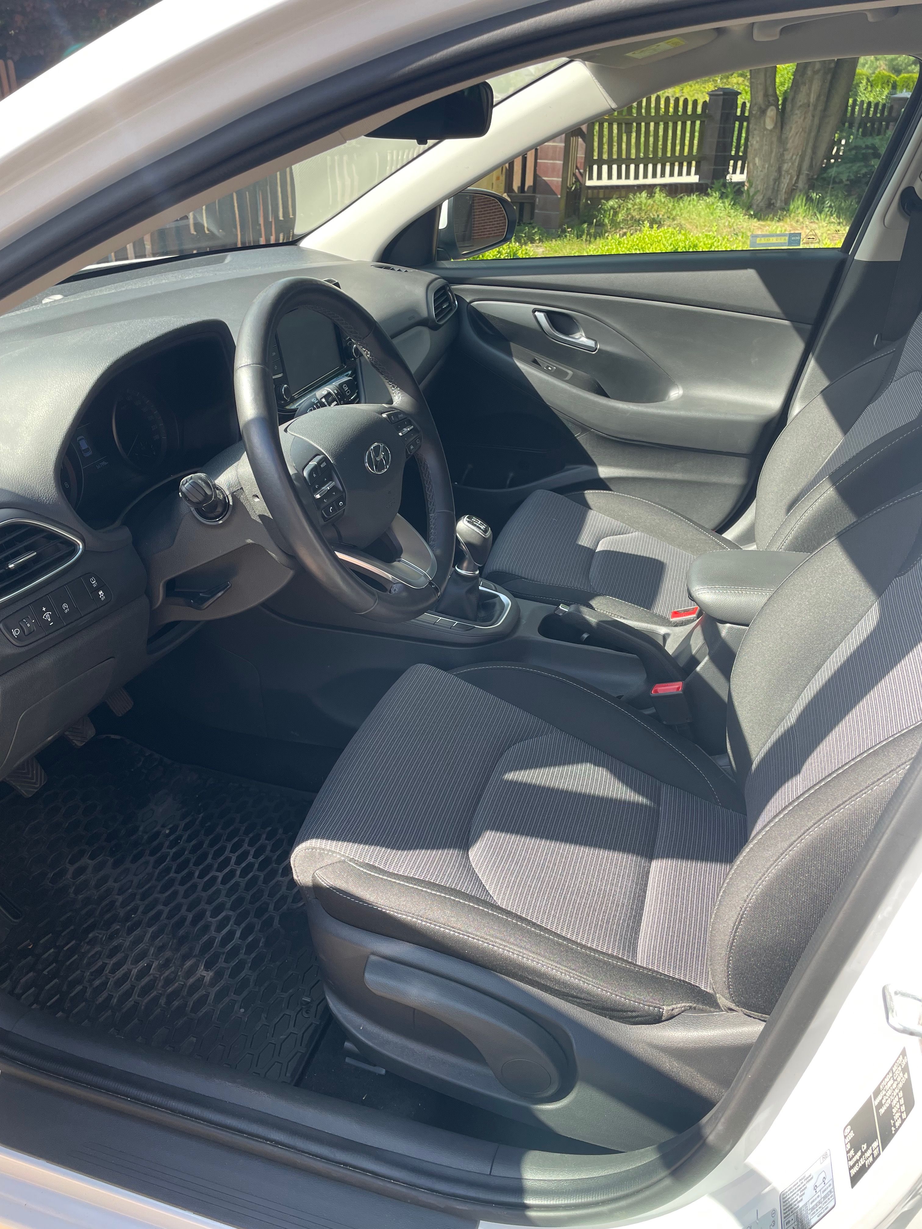 Hyundai i30, 1.5i CVVT COMFORT - fotka 5