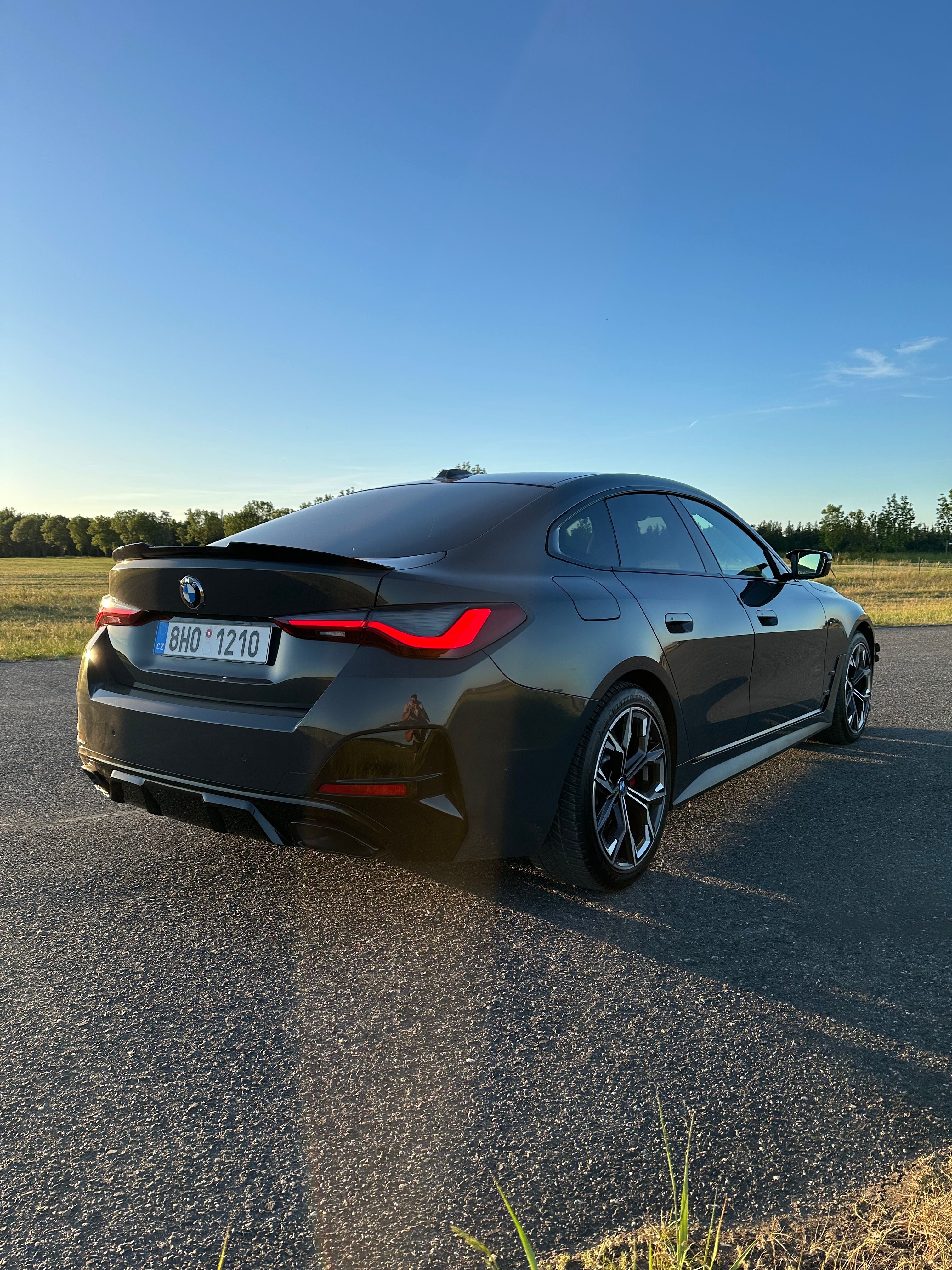 BMW Řada 4, M440i Gran Coupé xDrive G26 - fotka 4