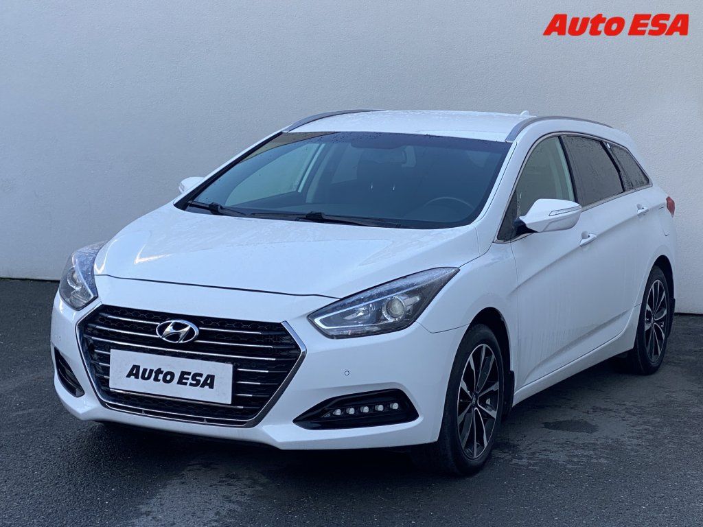 Hyundai i40, 1.7 CRDi,AC,navi,kamera - fotka 3