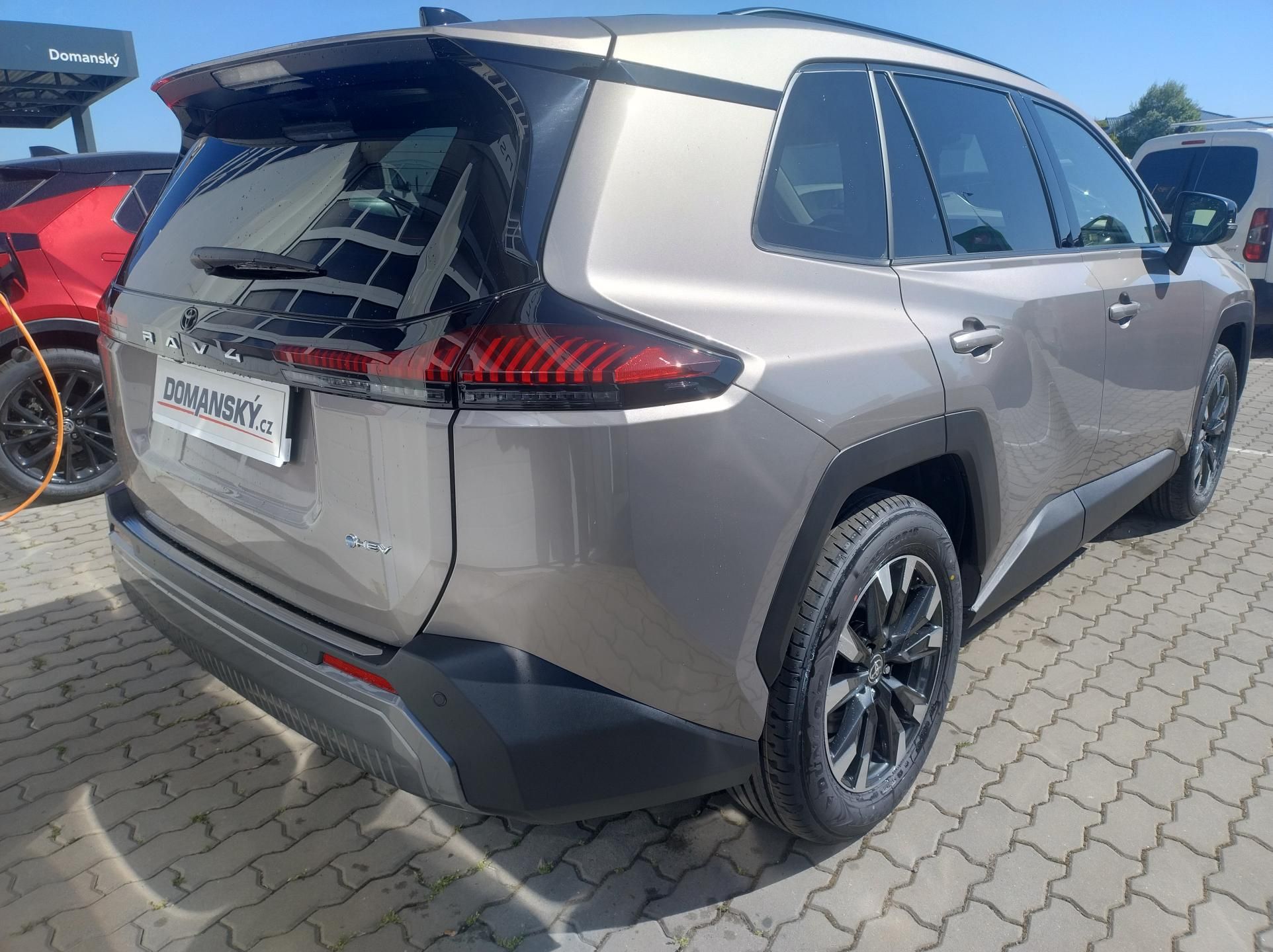 Toyota Rav4, 2.5 FHEV 4X2 Comfort Business - fotka 3