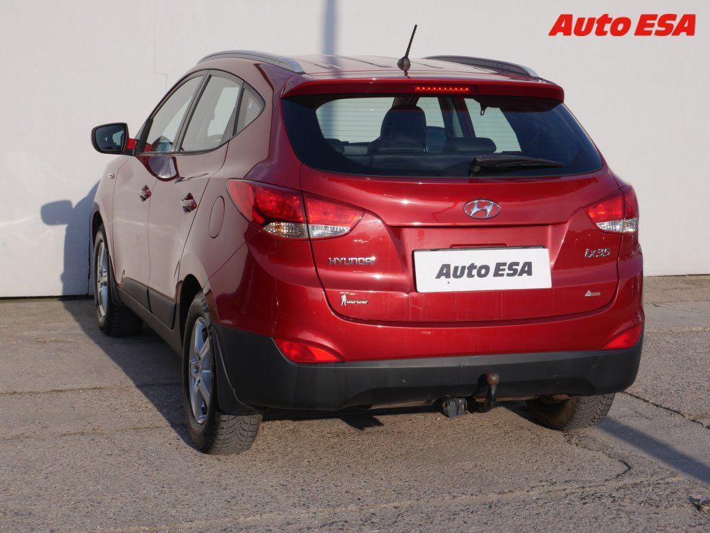Hyundai ix35, 2.0CVVT,AC,TZ - fotka 4