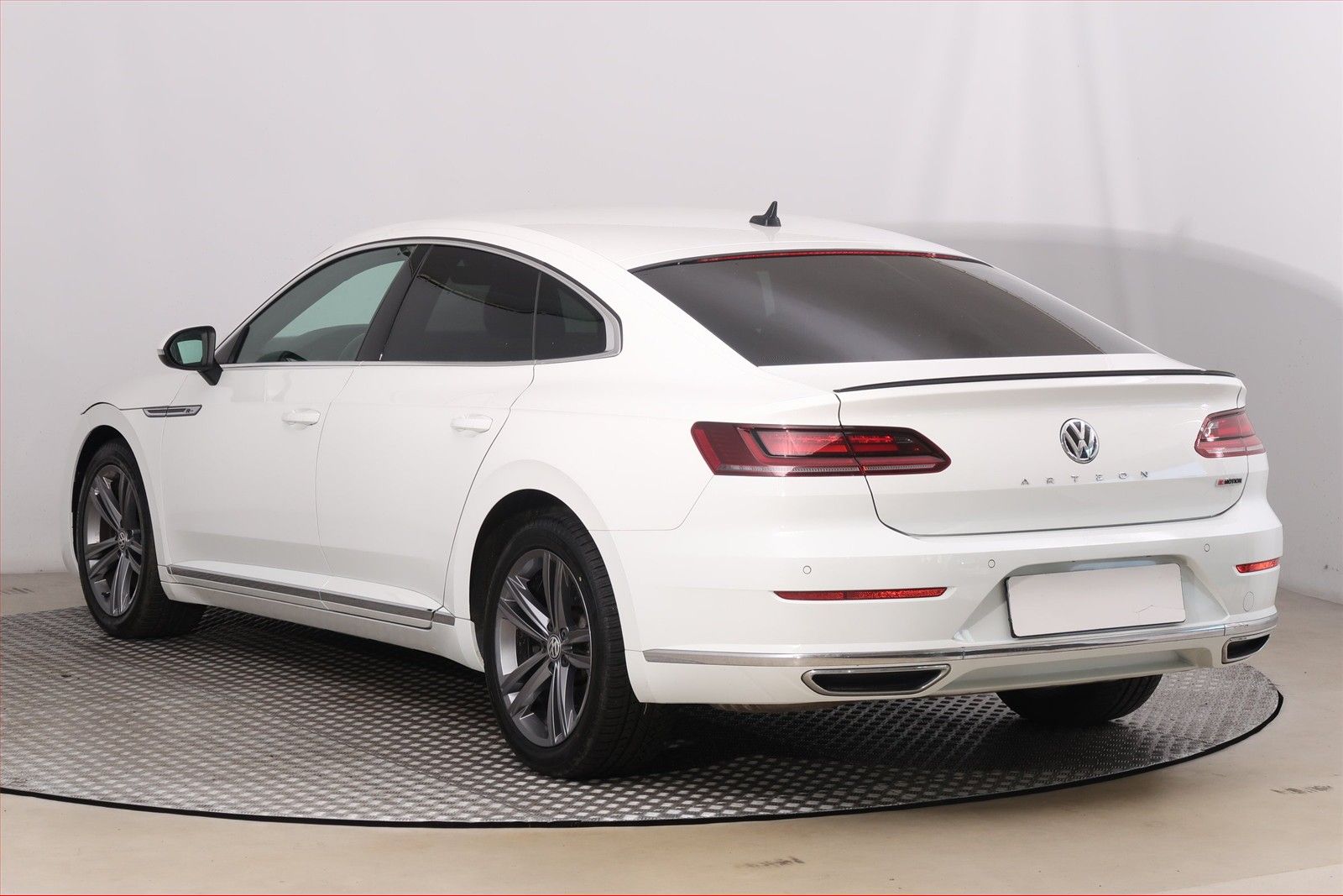 Volkswagen Arteon, 2.0 BiTDI 4Motion, R-line - fotka 4