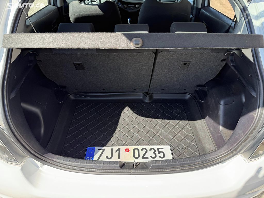 Toyota Yaris, fotka 15