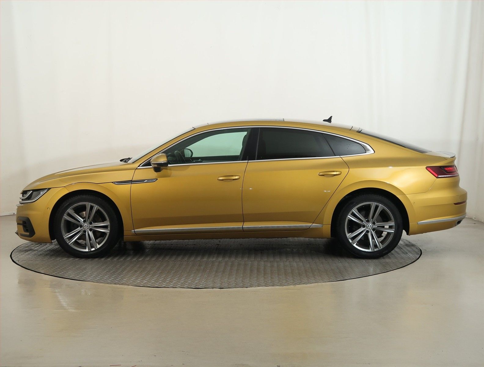 Volkswagen Arteon, 2.0 TDI, NOVÁ CENA, Automat - fotka 3
