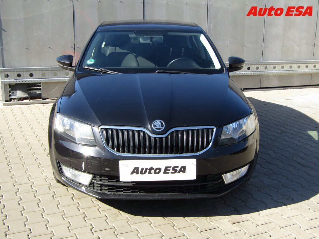 Škoda Octavia, 1.2 TSi,ČR,STK2/28 - fotka 2
