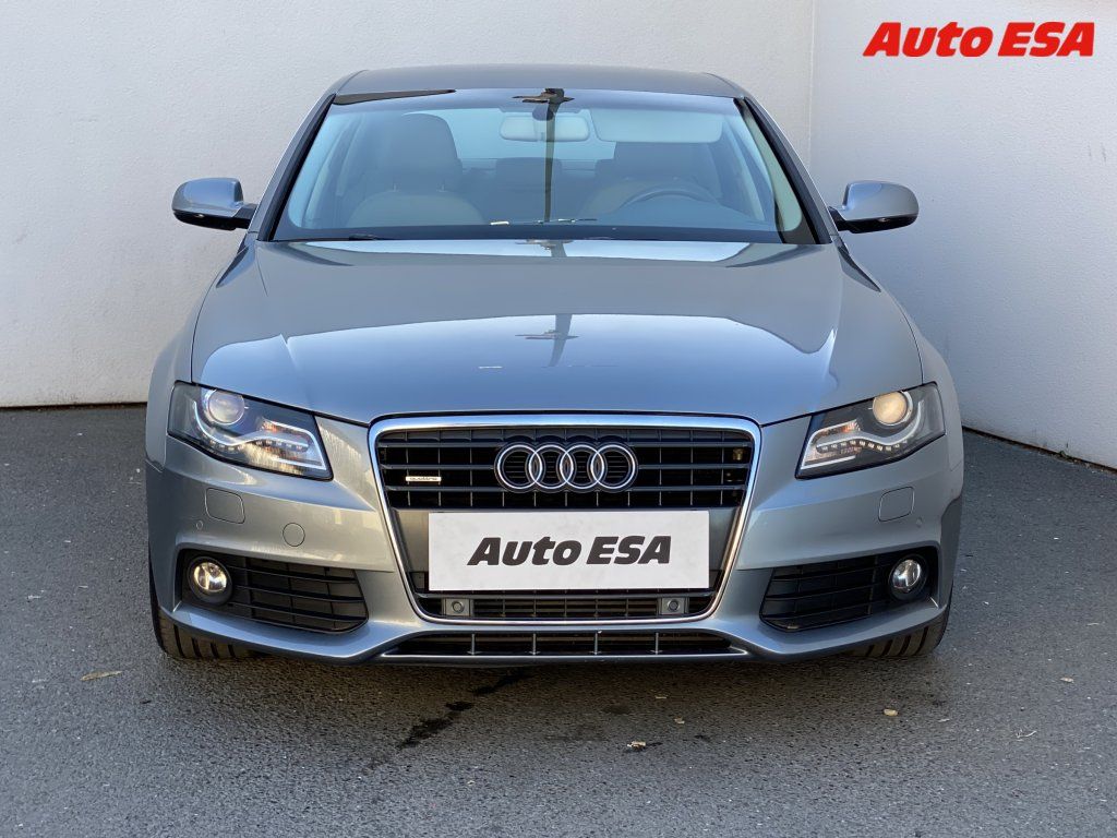 Audi A4, 2.0 TDi Quattro,Ambition - fotka 2