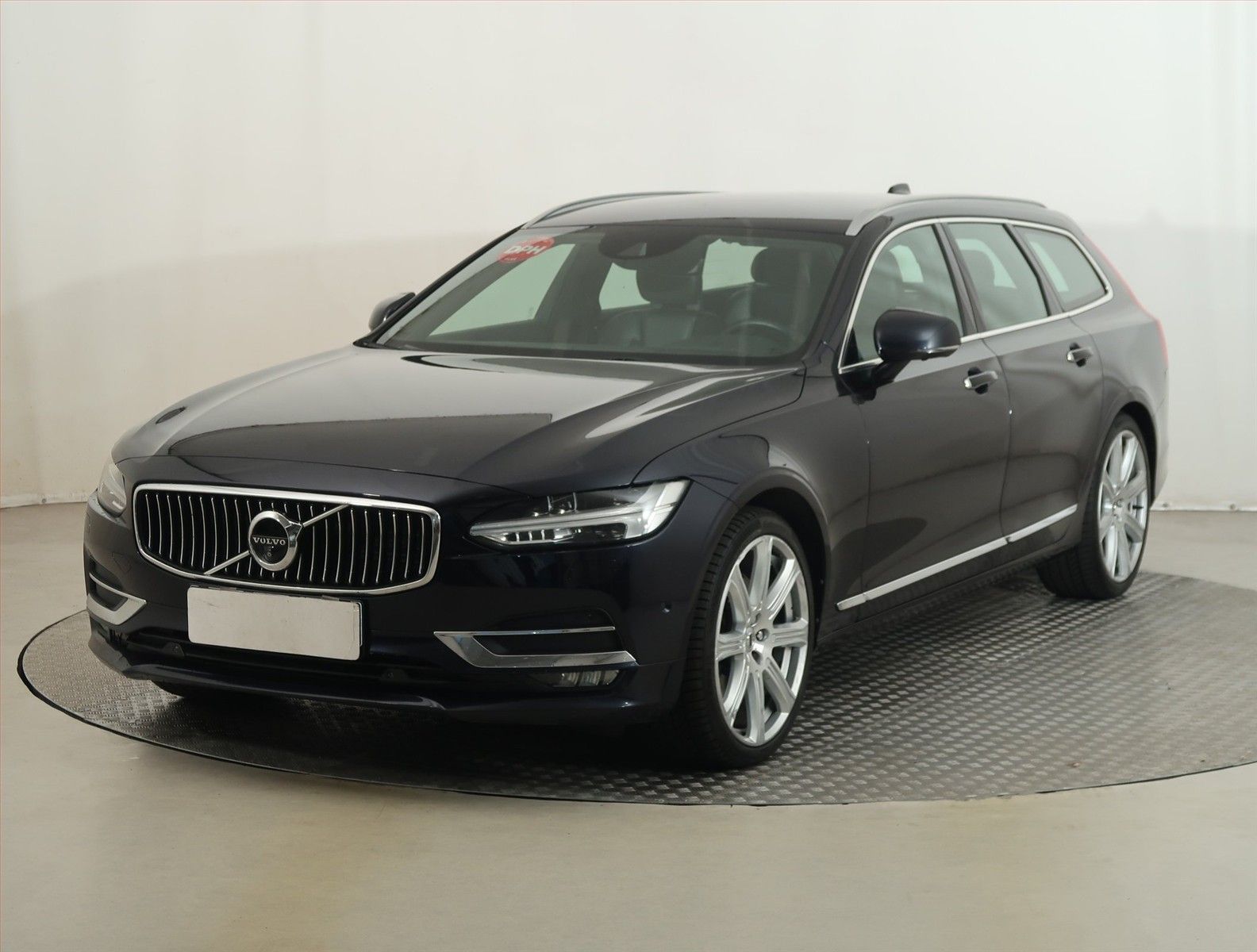 Volvo V90, D5 AWD, 4X4, Automat - fotka 2