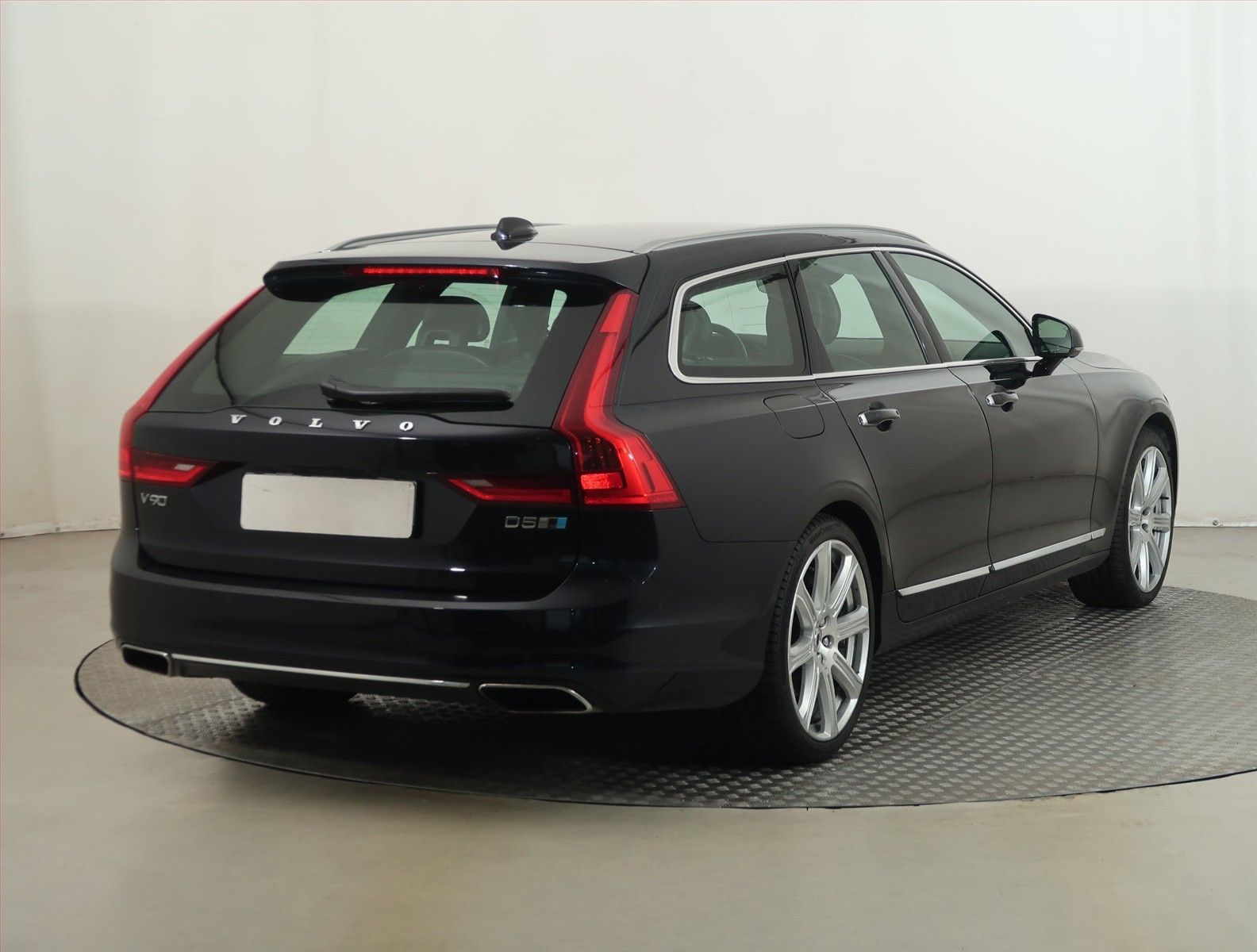 Volvo V90, D5 AWD, 4X4, Automat - fotka 5