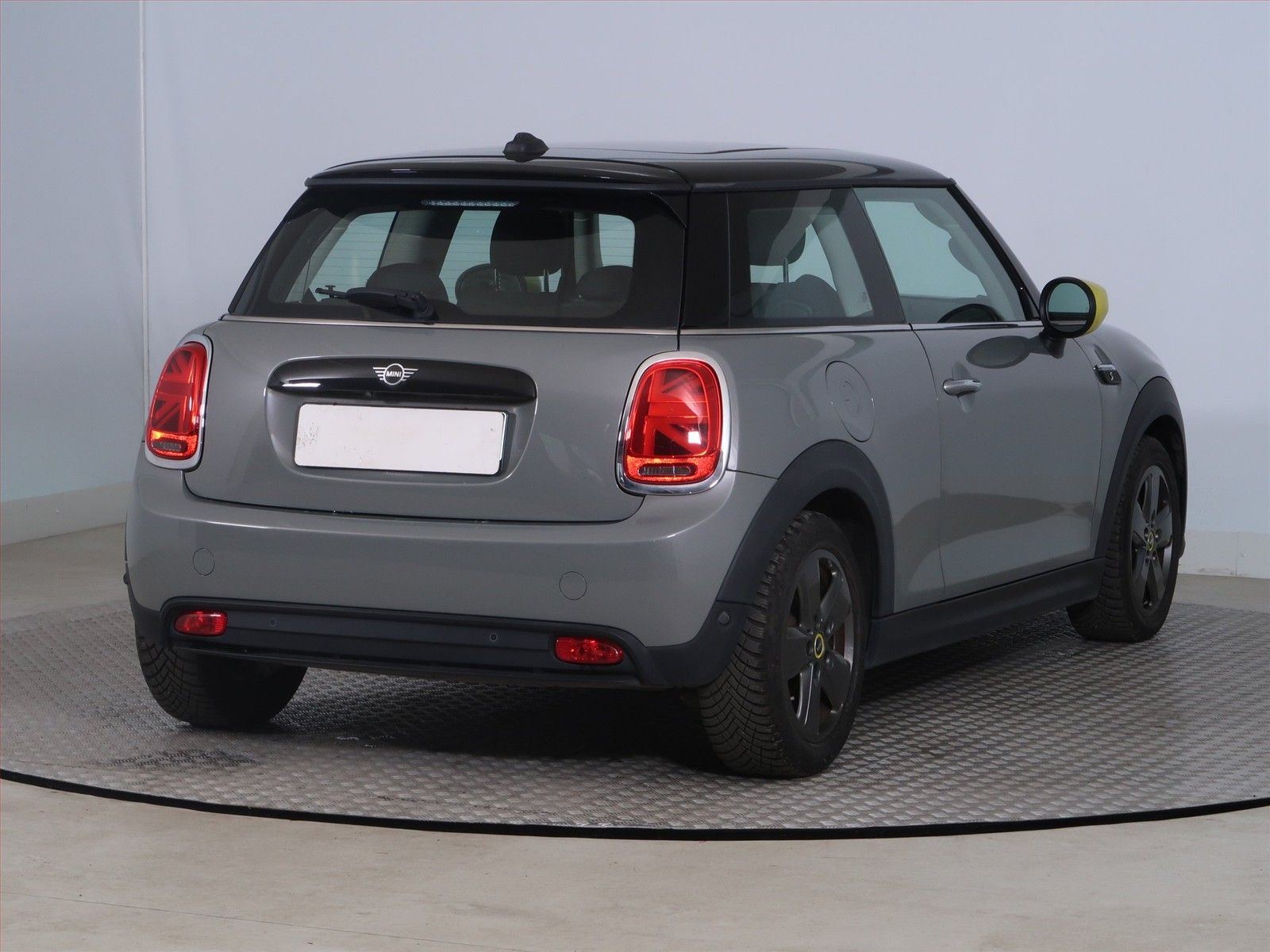 Mini, Cooper SE 32 kWh, SoH 94% - fotka 5