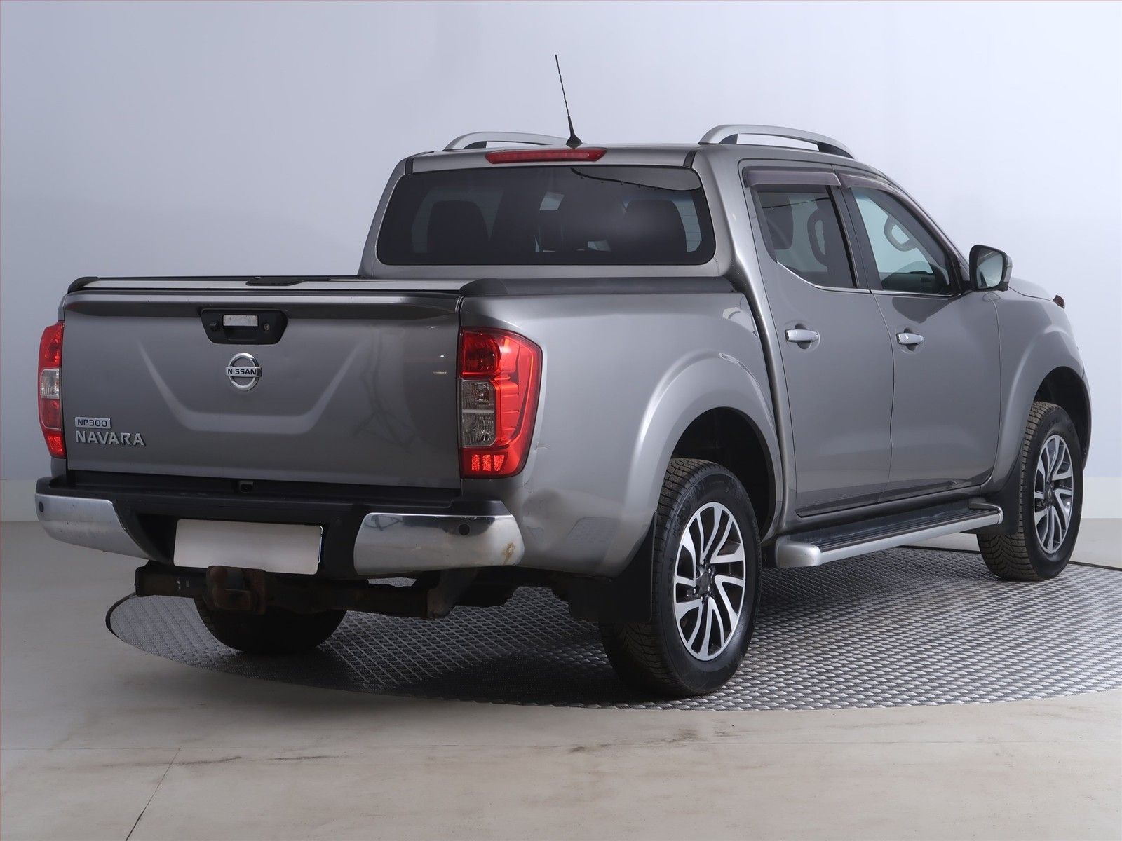 Nissan Navara, 2.3 dCi, 4X4, Automat, Navi - fotka 5
