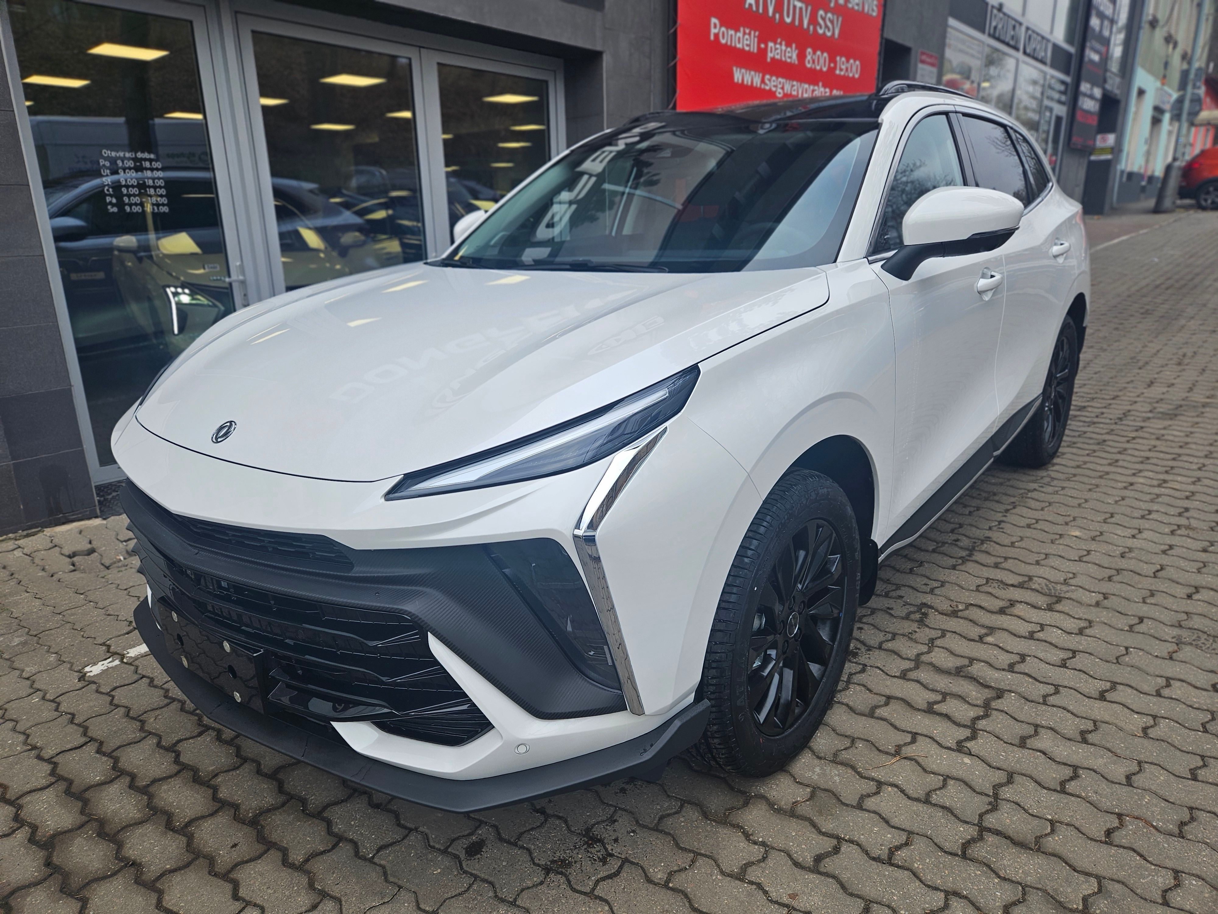 Dongfeng T5 EVO, Dragon Edition Media & Connect - fotka 2