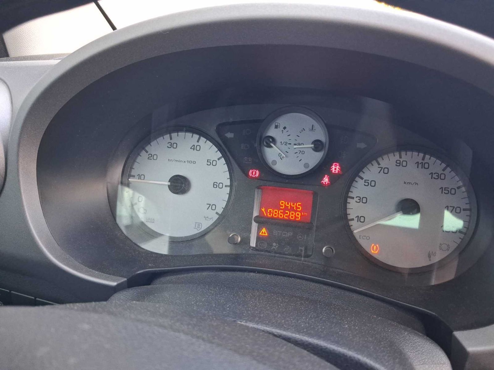Peugeot Partner, 1.6 16V, 5Míst, Klima, ČR - fotka 3