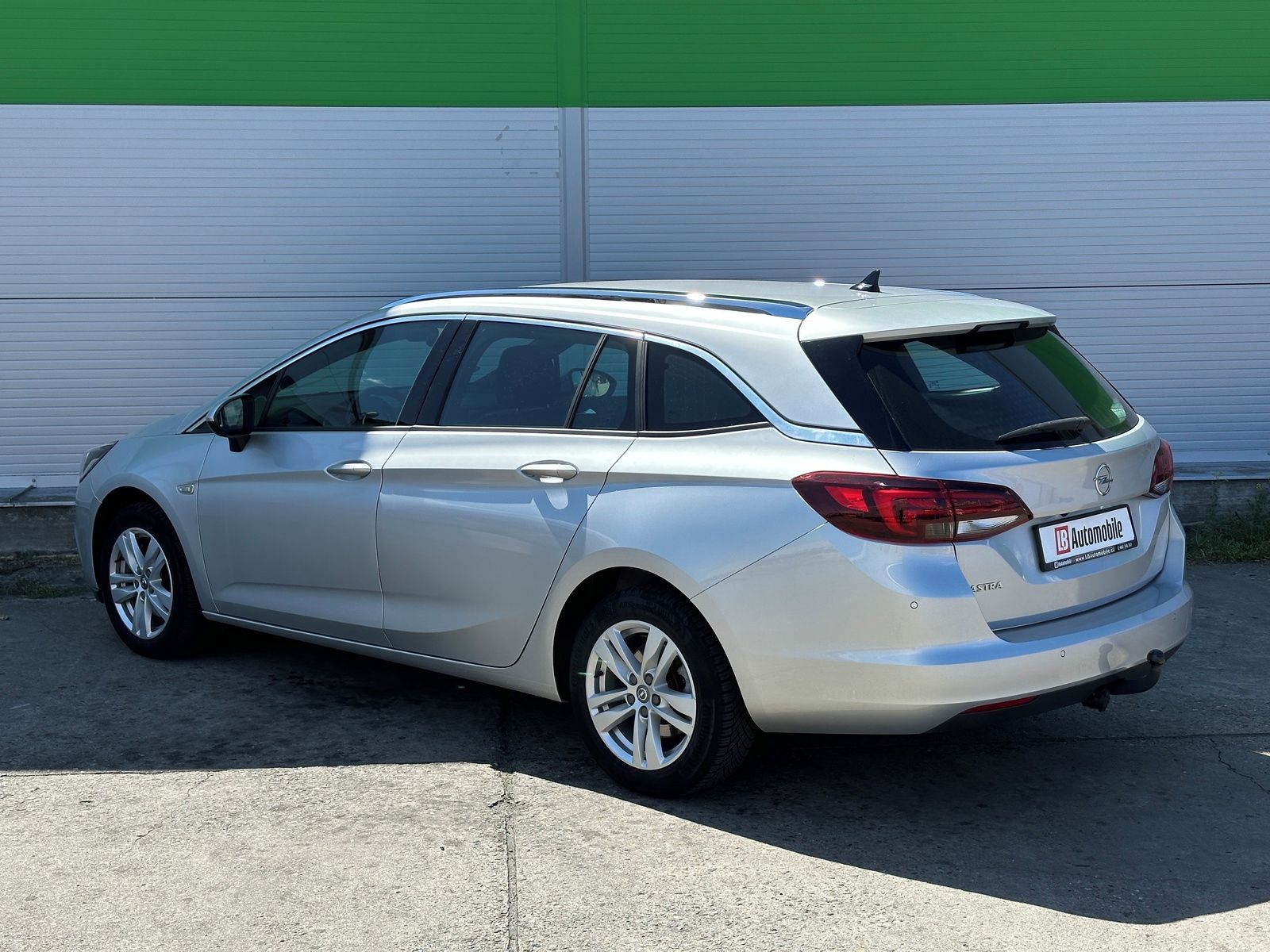 Opel Astra, 1.6CDTi AUTOMAT KAMERA TAŽNÉ - fotka 6