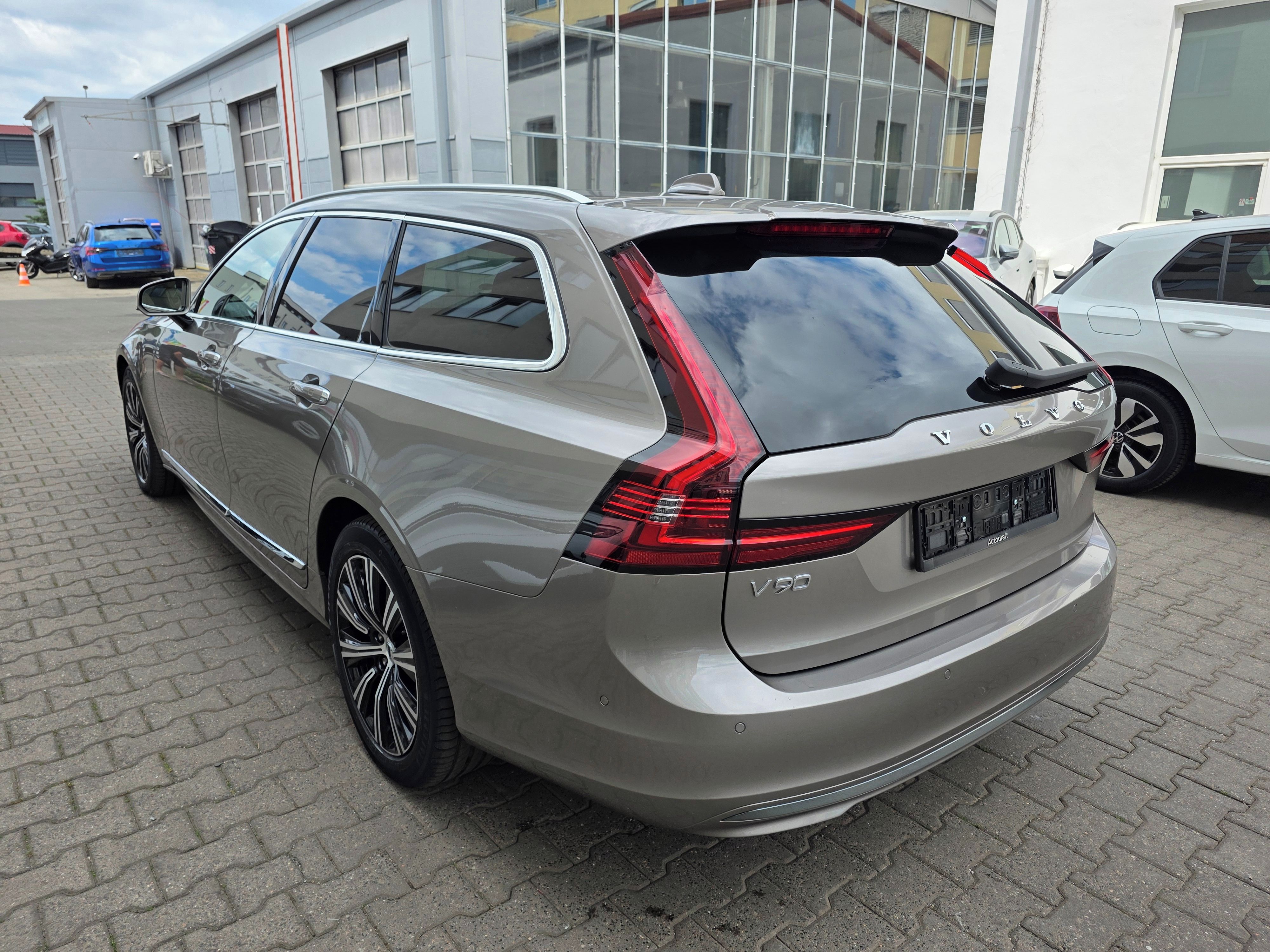 Volvo V90, Volvo V90 Inscription 4x4 - fotka 4