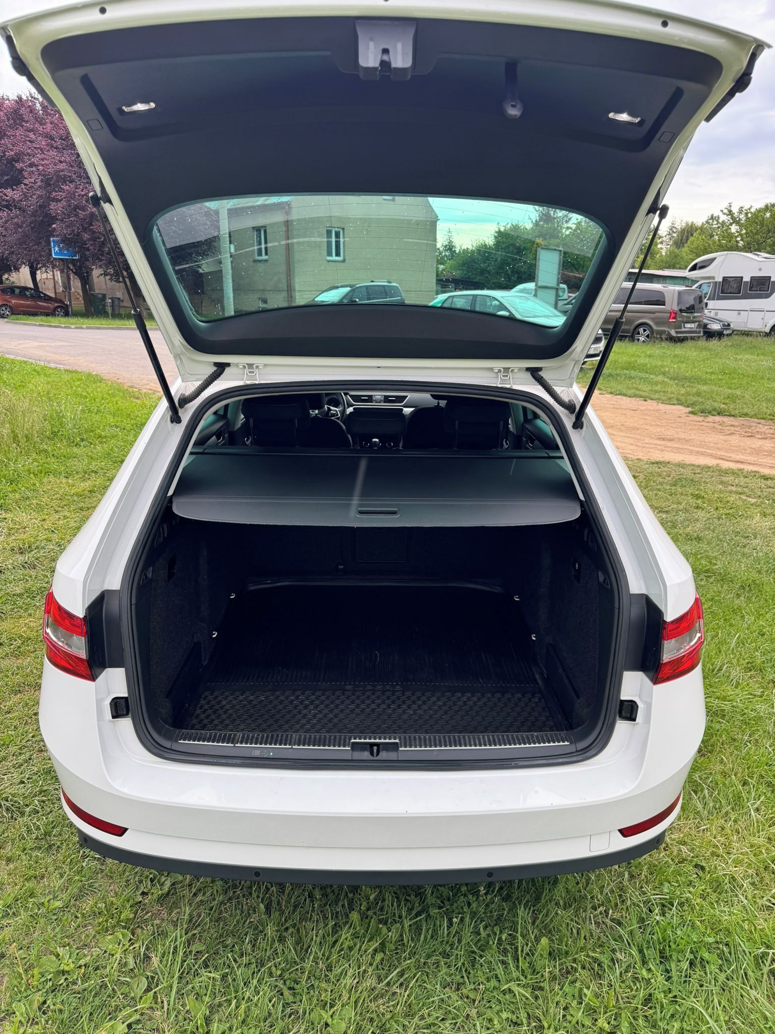 Škoda Superb, Škoda Superb III Combi 2,0 TDI - fotka 5