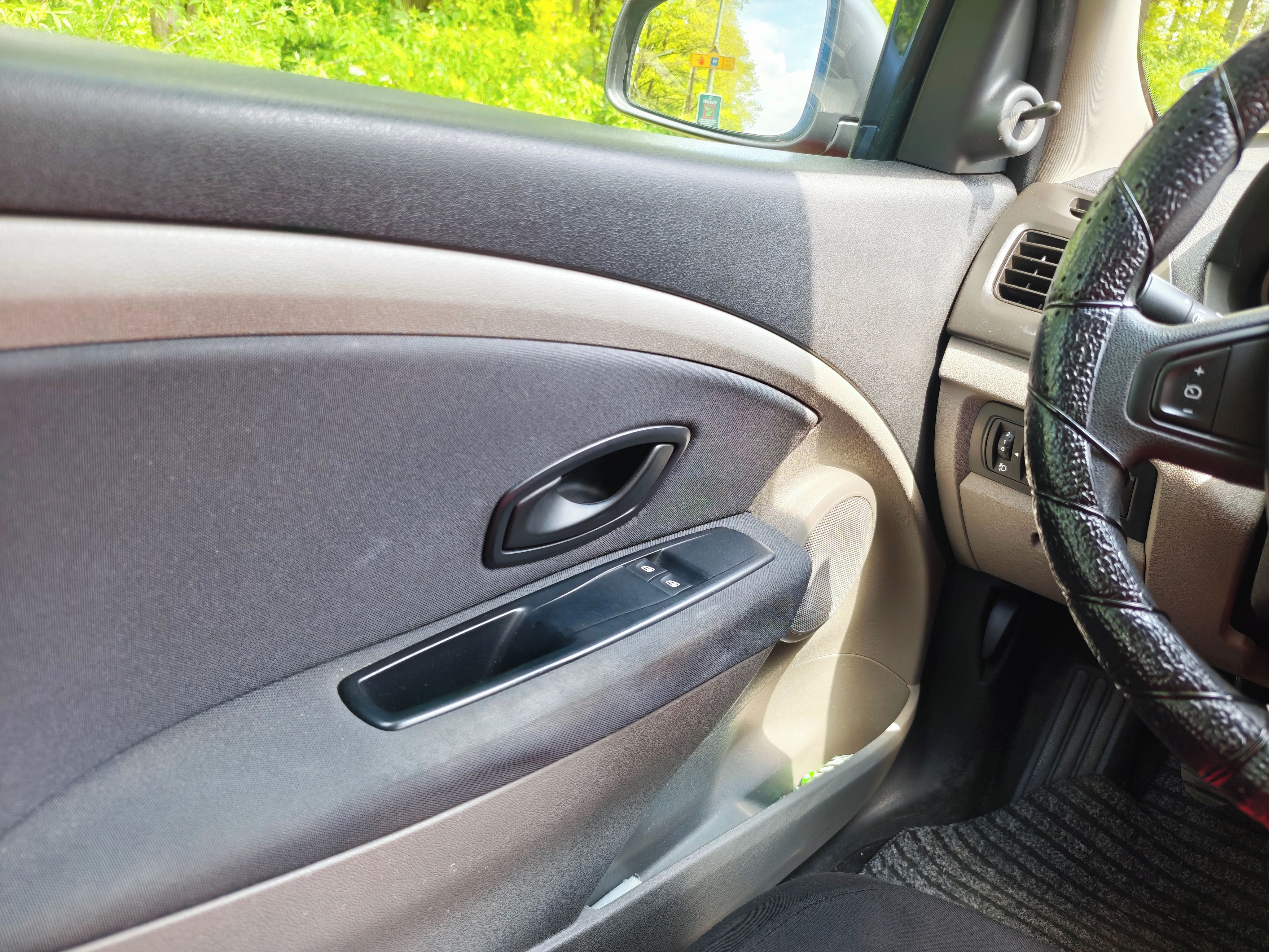 Renault Mégane, Renault Mégane 1.6 16V, 74 kW - fotka 3