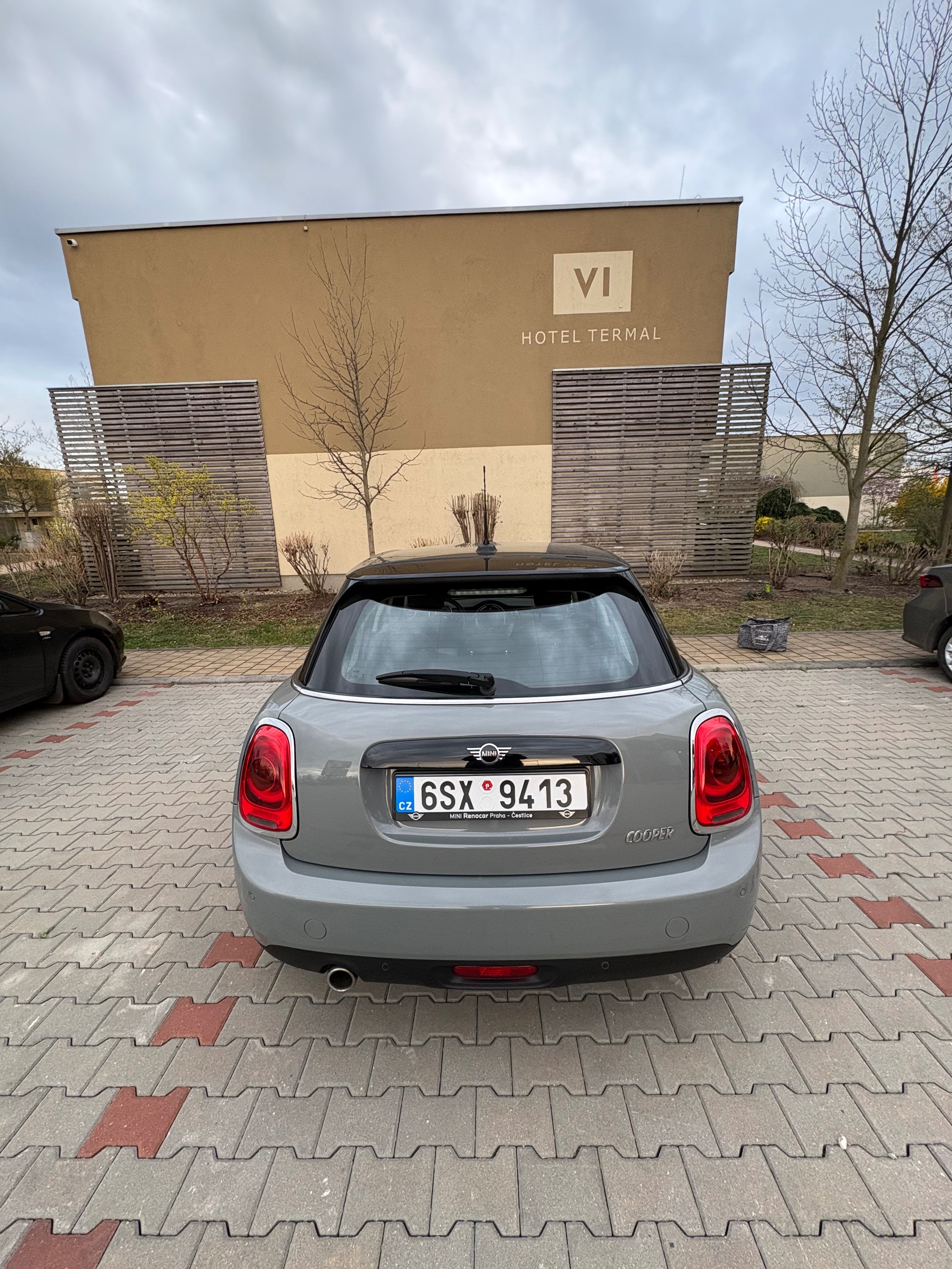Mini Cooper, jako "nový" - nájezd 60 tis - fotka 6