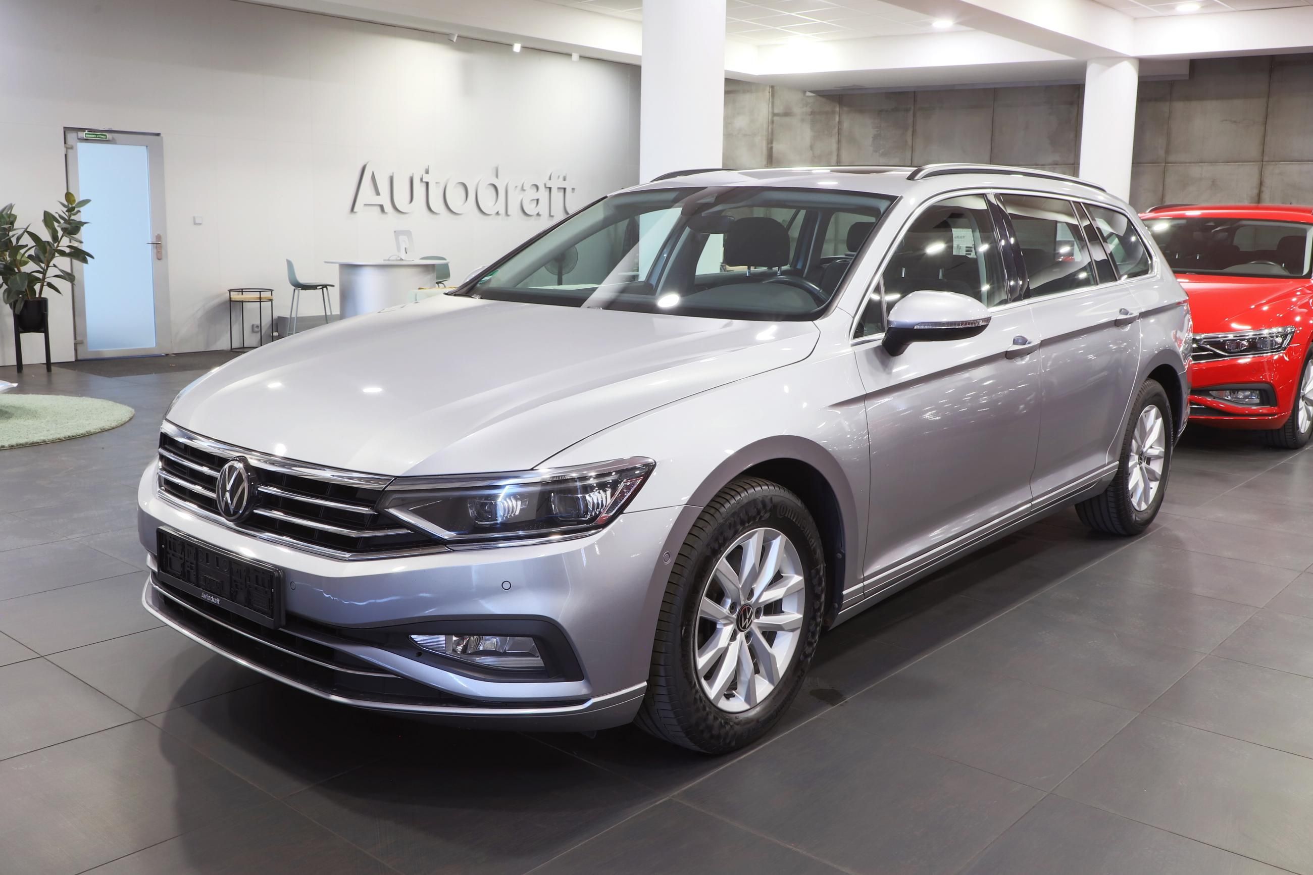 Volkswagen Passat Variant, 2.0 TDI 110kW DSG / ALU 16'' - fotka 2