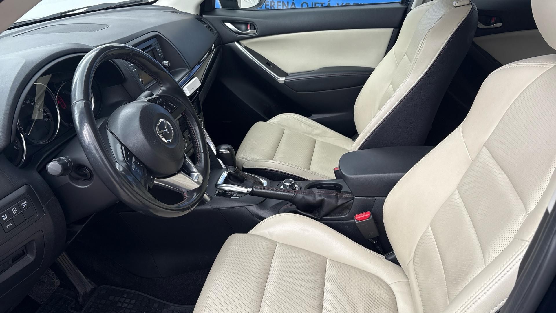 Mazda CX-5, 2.2l Skyactiv-D Revolution - fotka 6