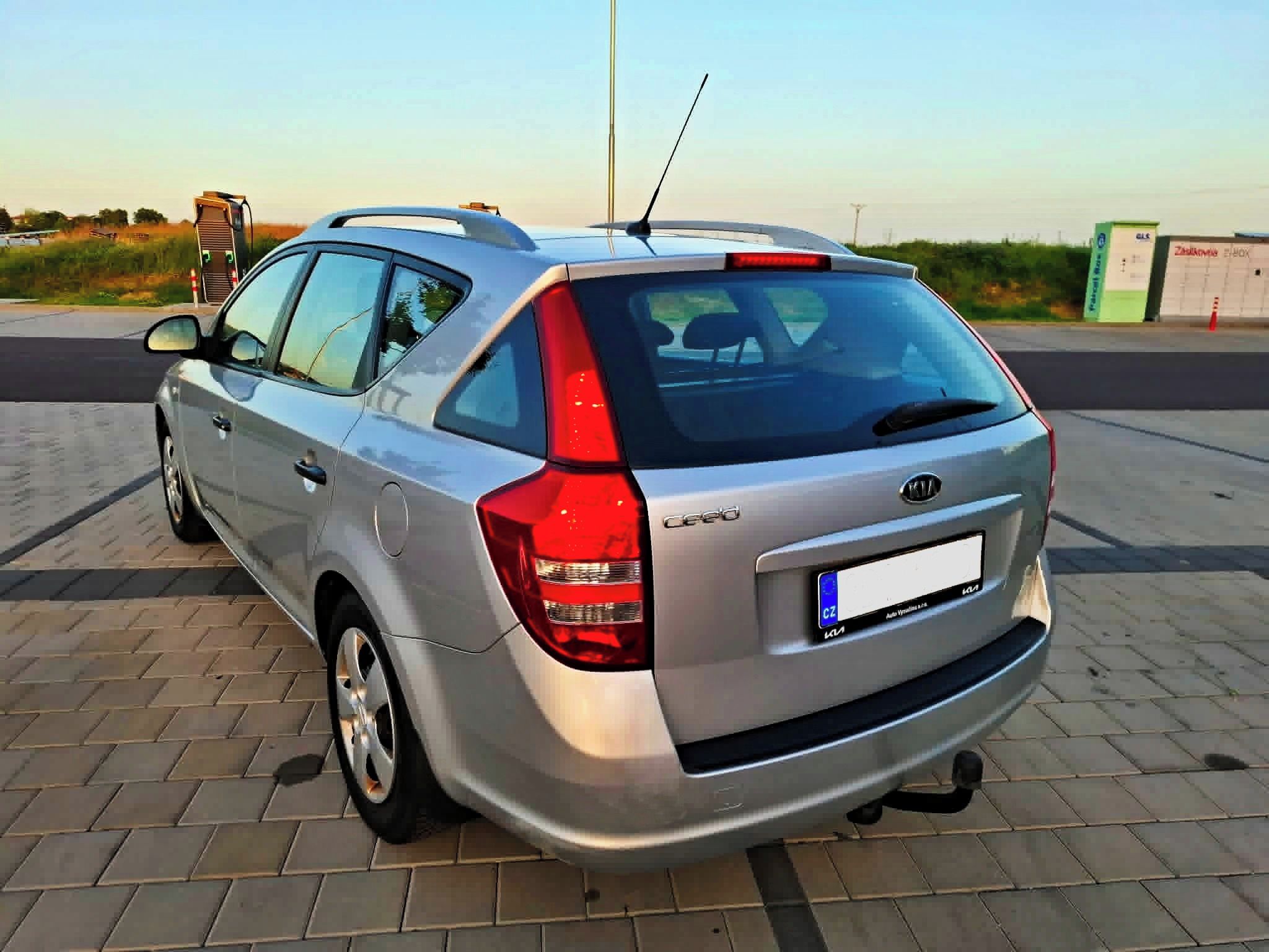 Kia Cee´d, 1.4i 80kW 1. maj. Tažné, STK! - fotka 6