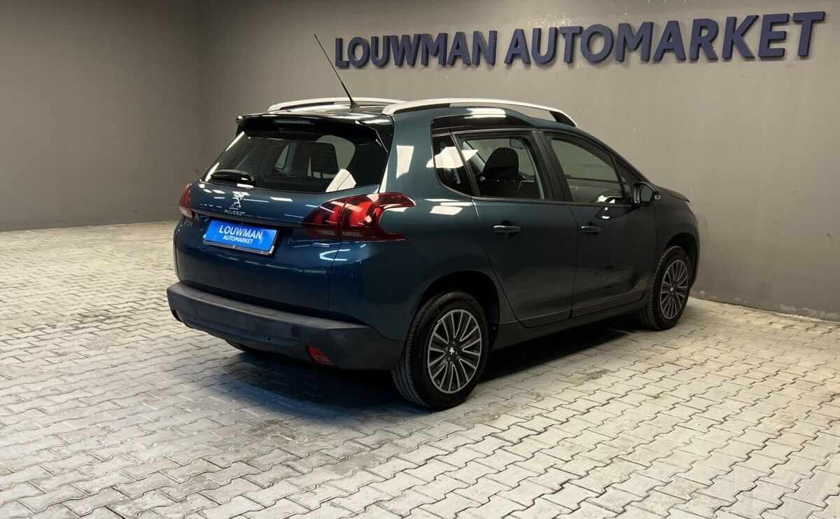 Peugeot 2008, 1.2 PURE TECH ACTIVE - fotka 2