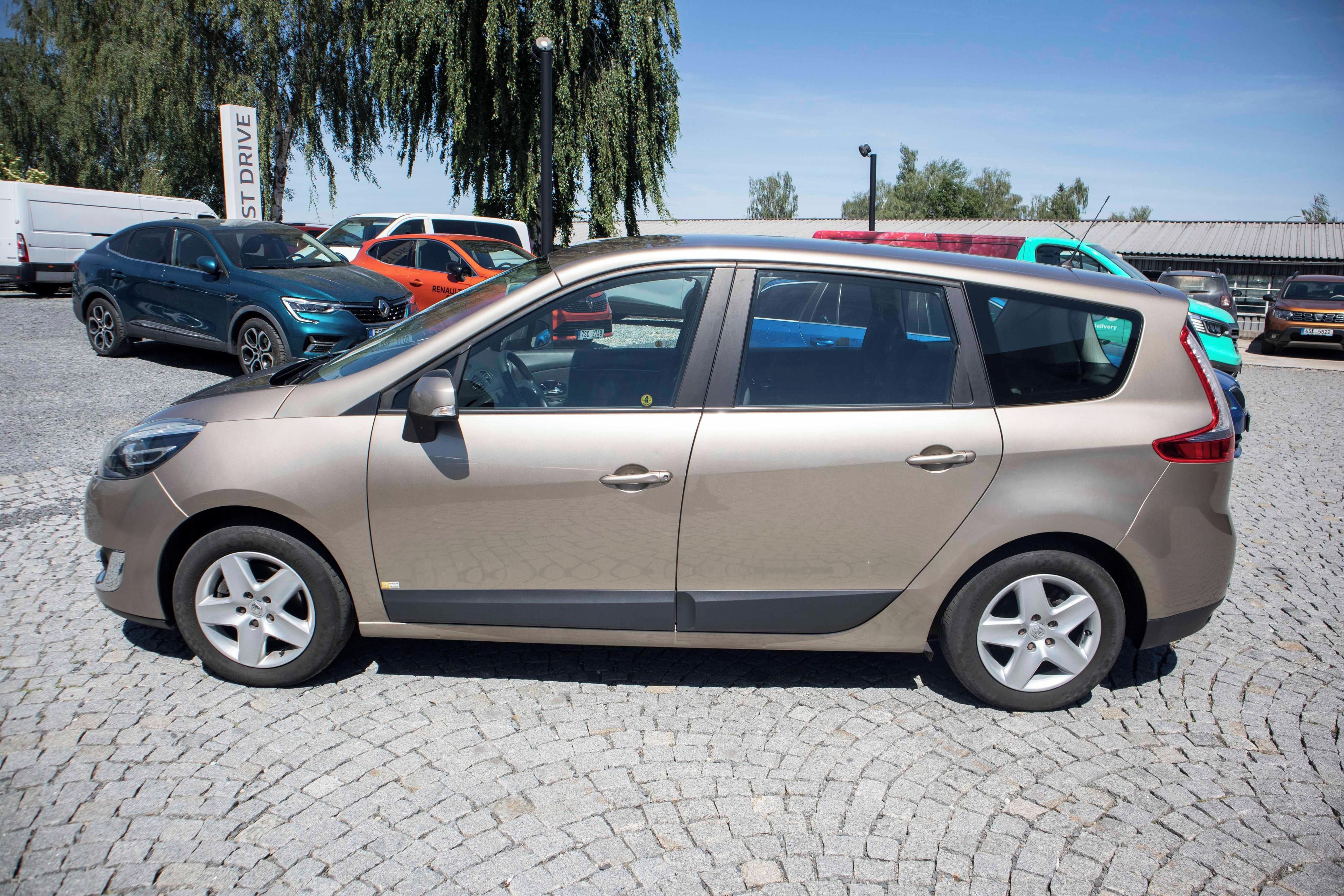 Renault Scénic, 1,5 dCi, tažné - fotka 4