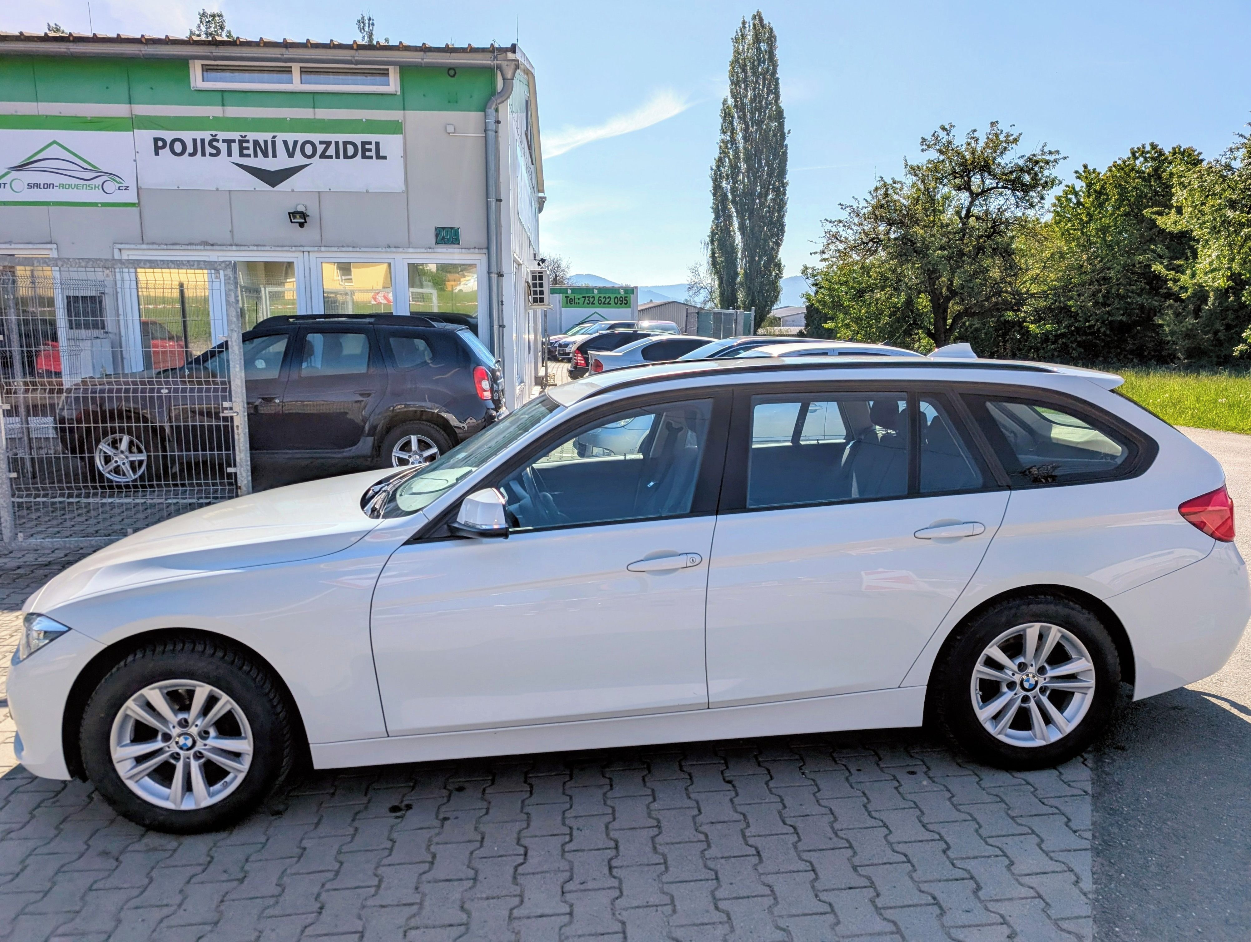 BMW Řada 3, 320i 135kW COMBI AUTOMAT 2019 - fotka 6