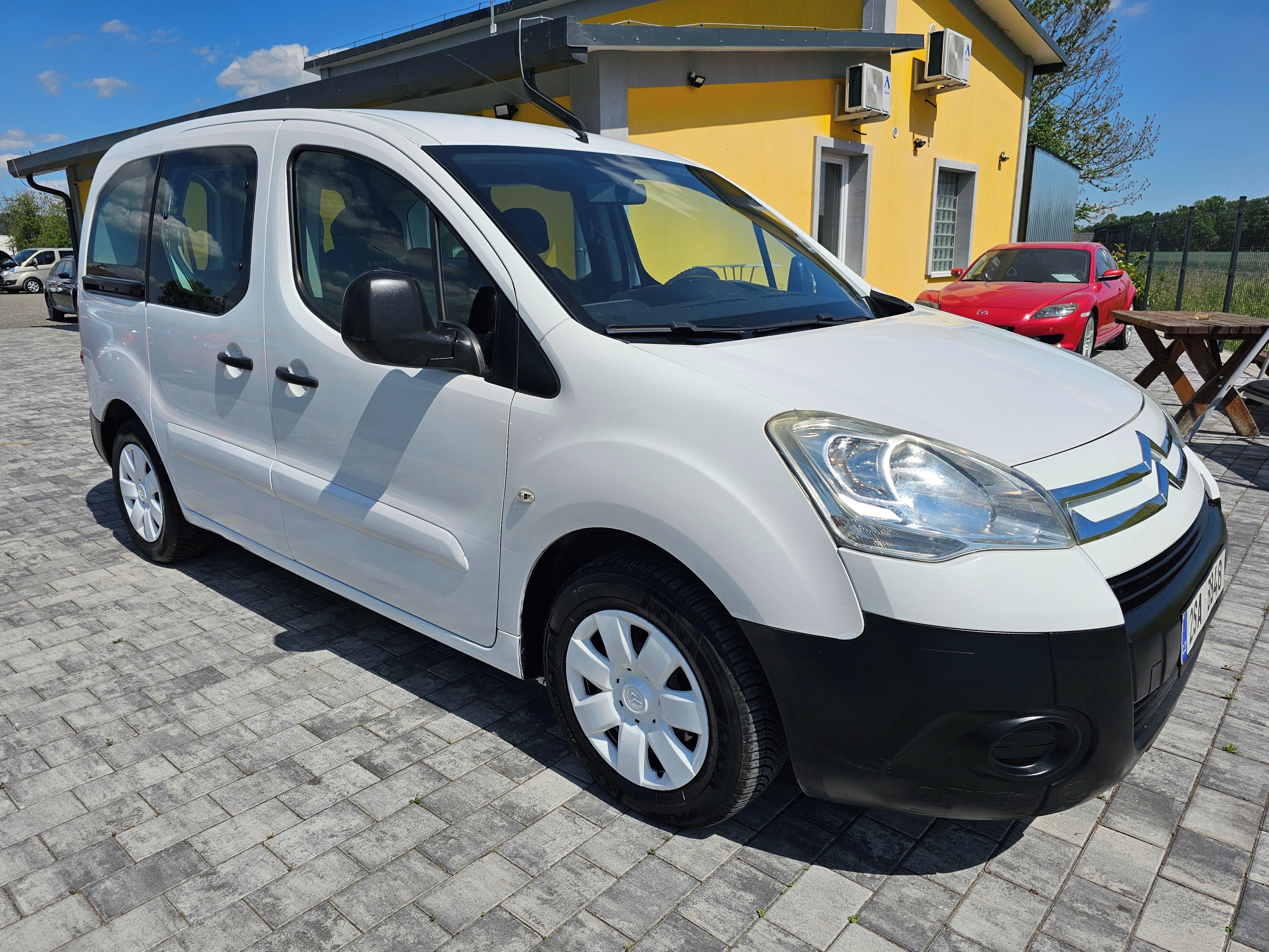 Citroën Berlingo, 1.6 HDI, 5 míst - fotka 3