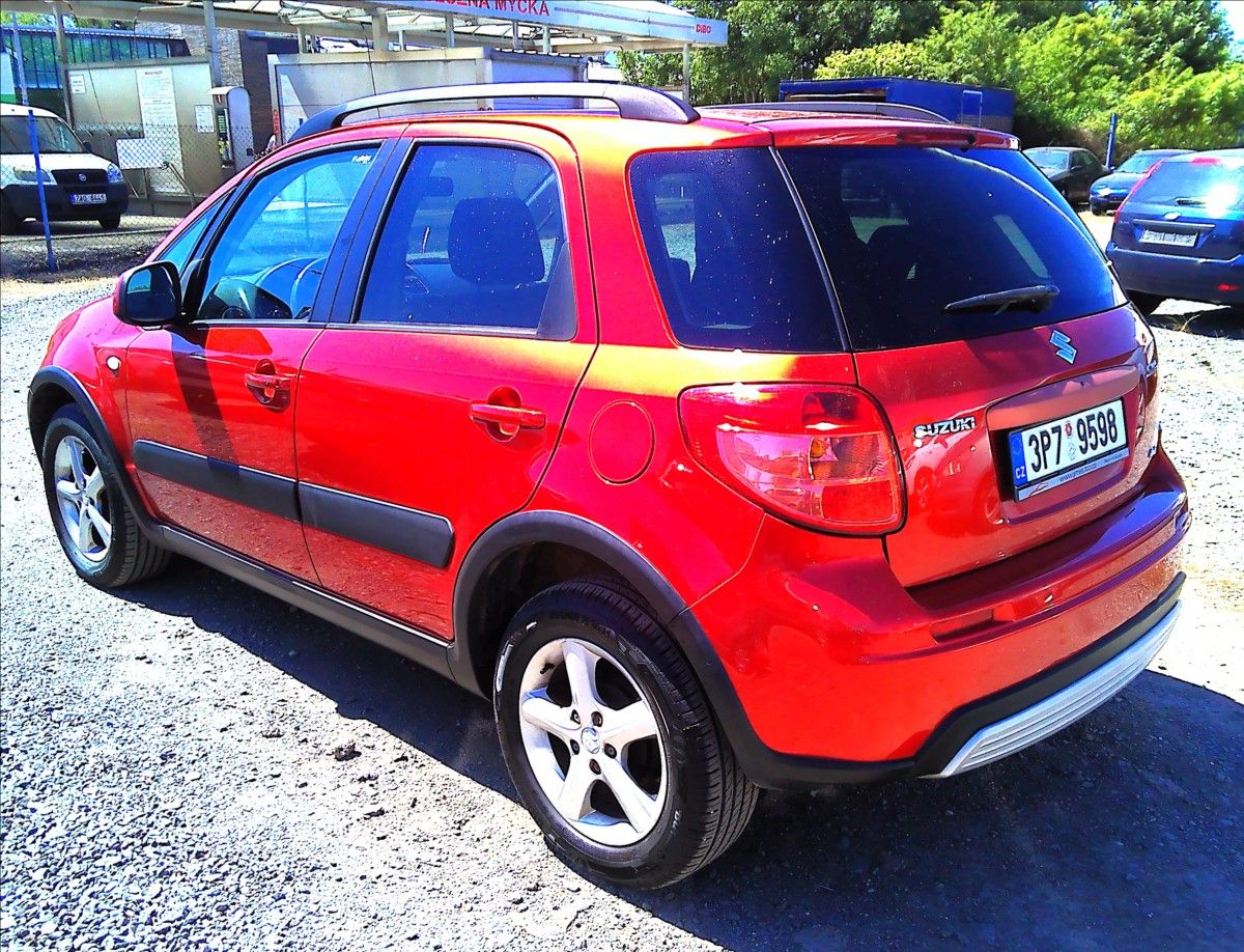 Suzuki SX4, 1,6   16V 4x4 PŮVOD čR - fotka 5