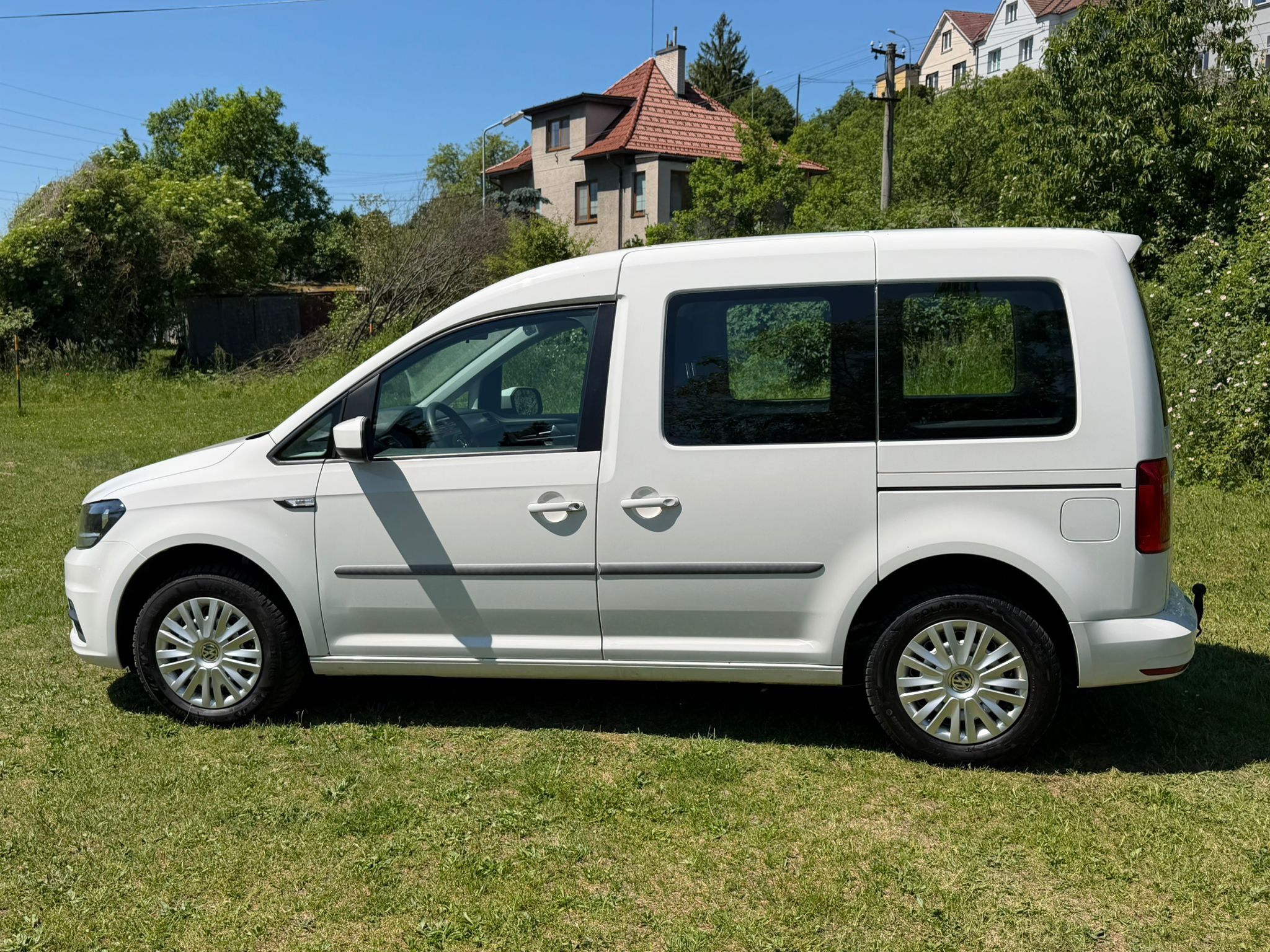 Volkswagen Caddy, 2,0 TDI - 75 KW - fotka 4