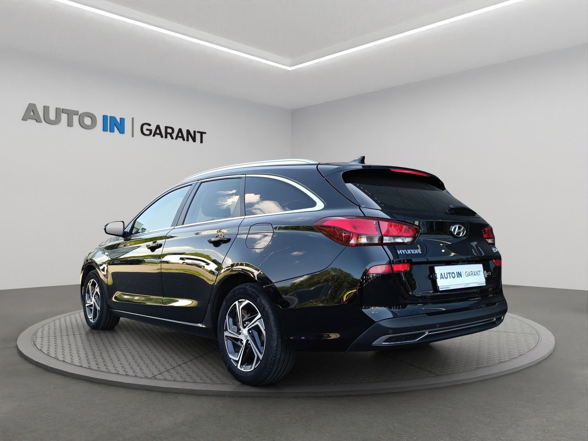 Hyundai i30, Hyundai i30 1.5 117kw Family S - fotka 5