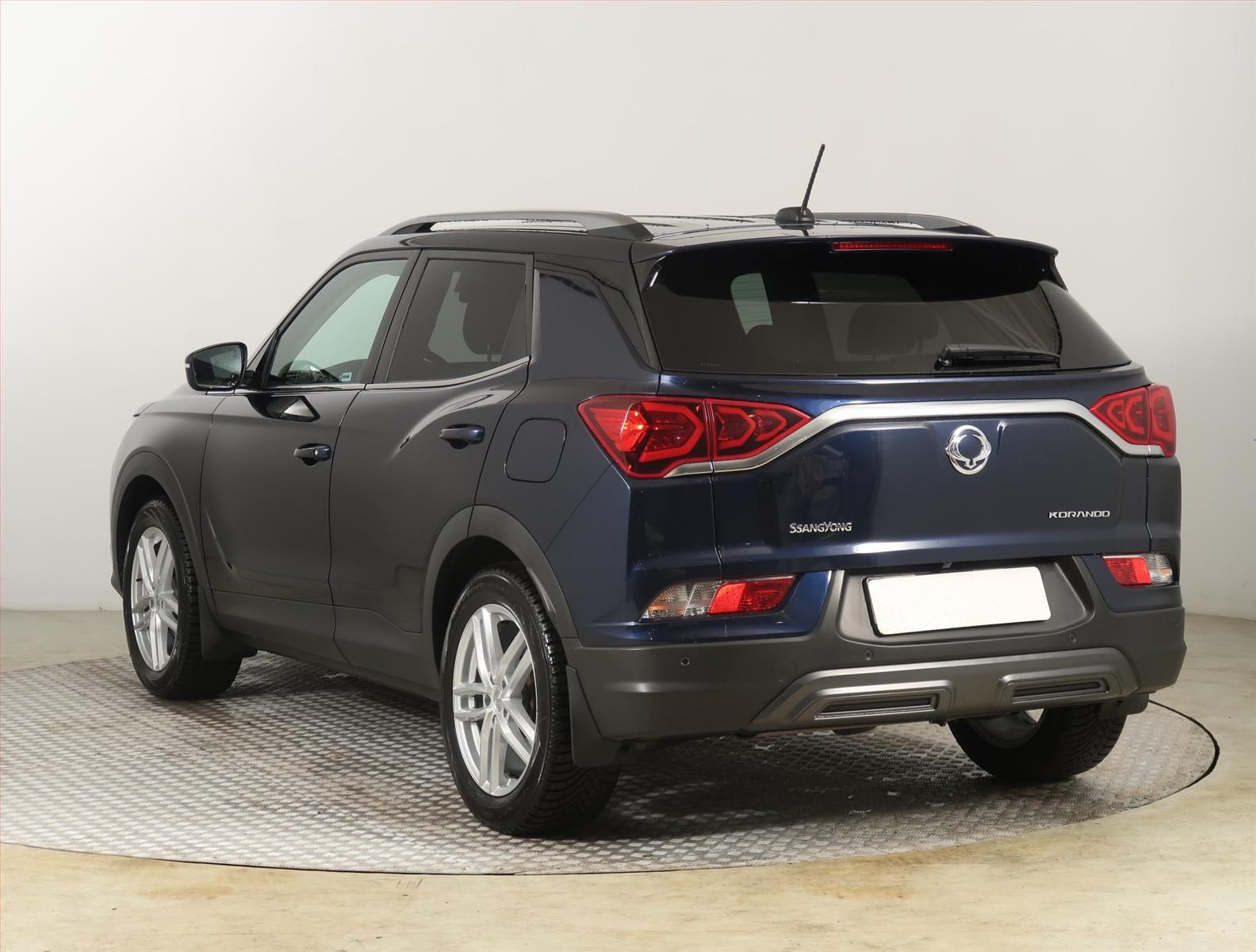SsangYong Korando, 1.5 T-GDI, Automat, ČR,1.maj - fotka 4