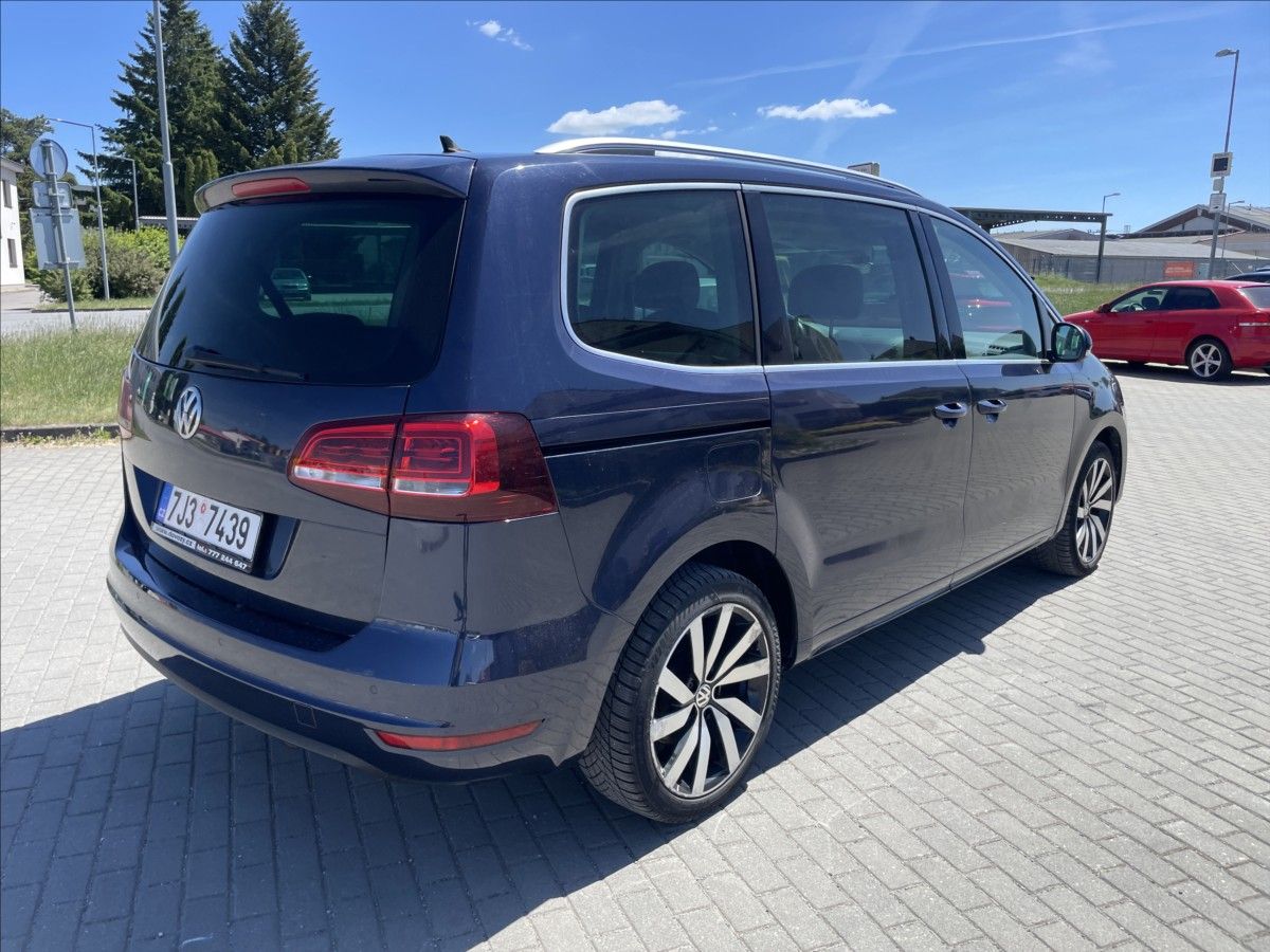Volkswagen Sharan, 2,0 TDi 135kw DSG 7míst Highli - fotka 4