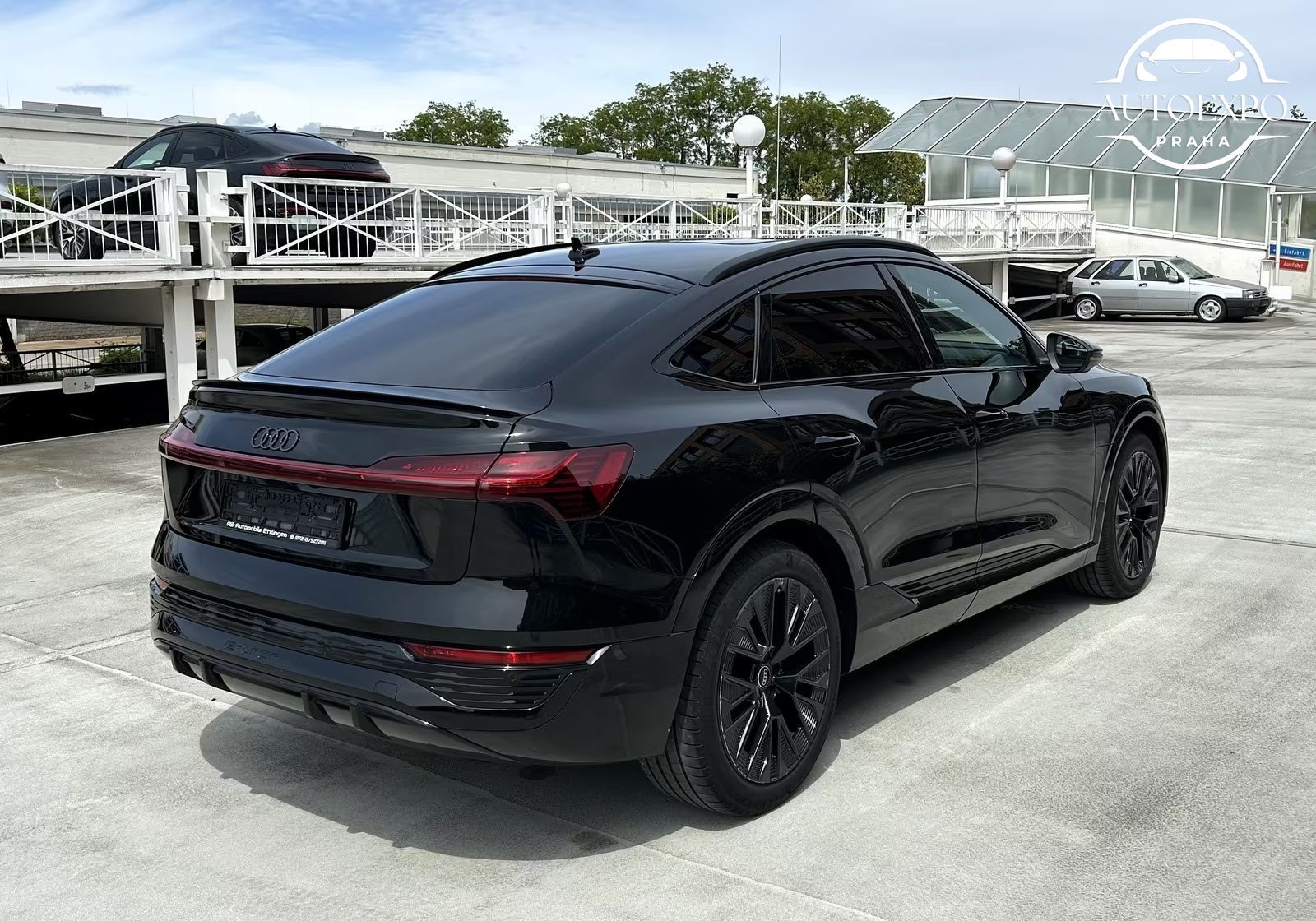 Audi Q8, Sportback e-tron 55 quattro - fotka 6