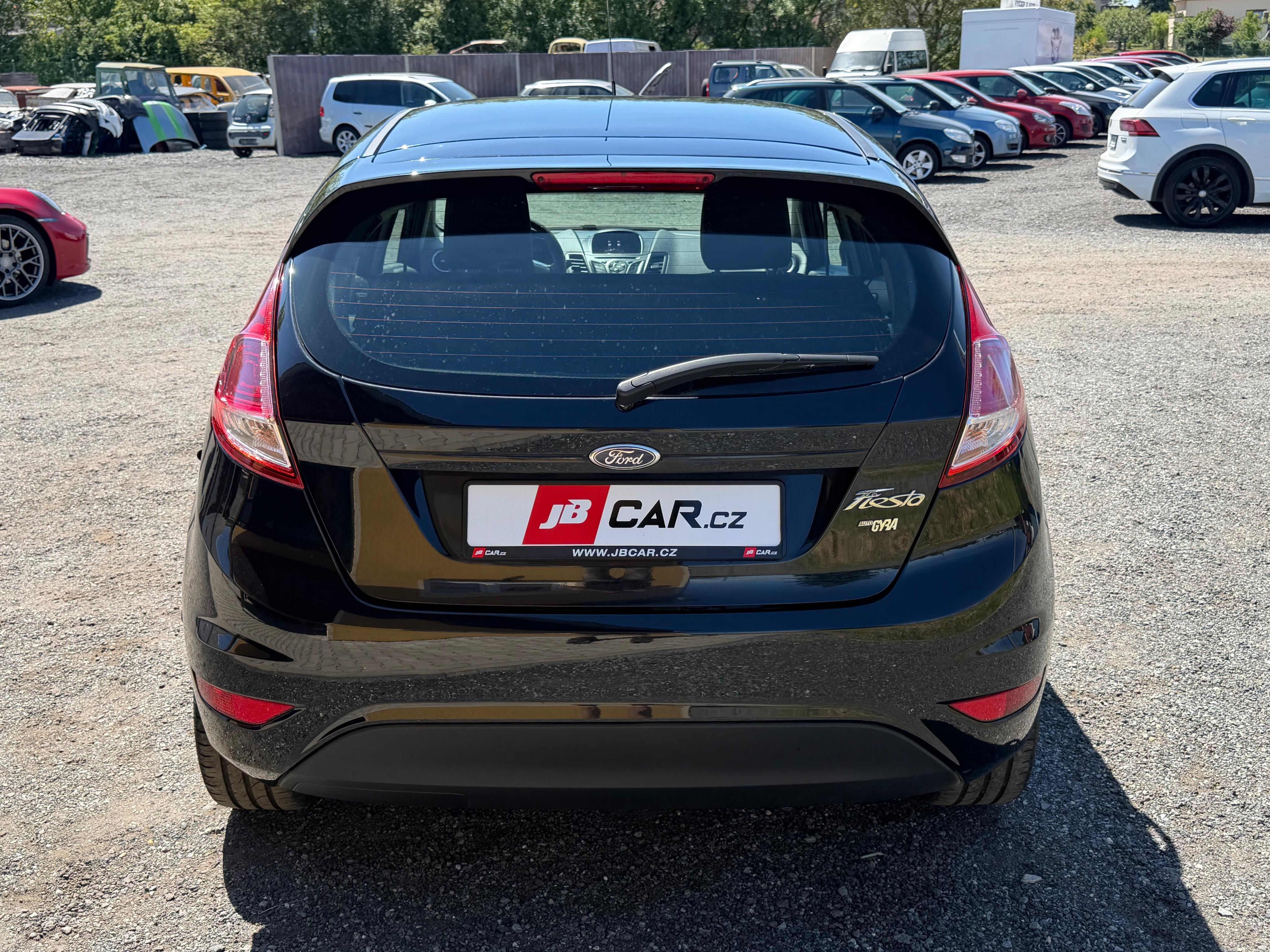 Ford Fiesta, 1.2I 44KW VÝHŘEV 1.MAJITEL - fotka 3
