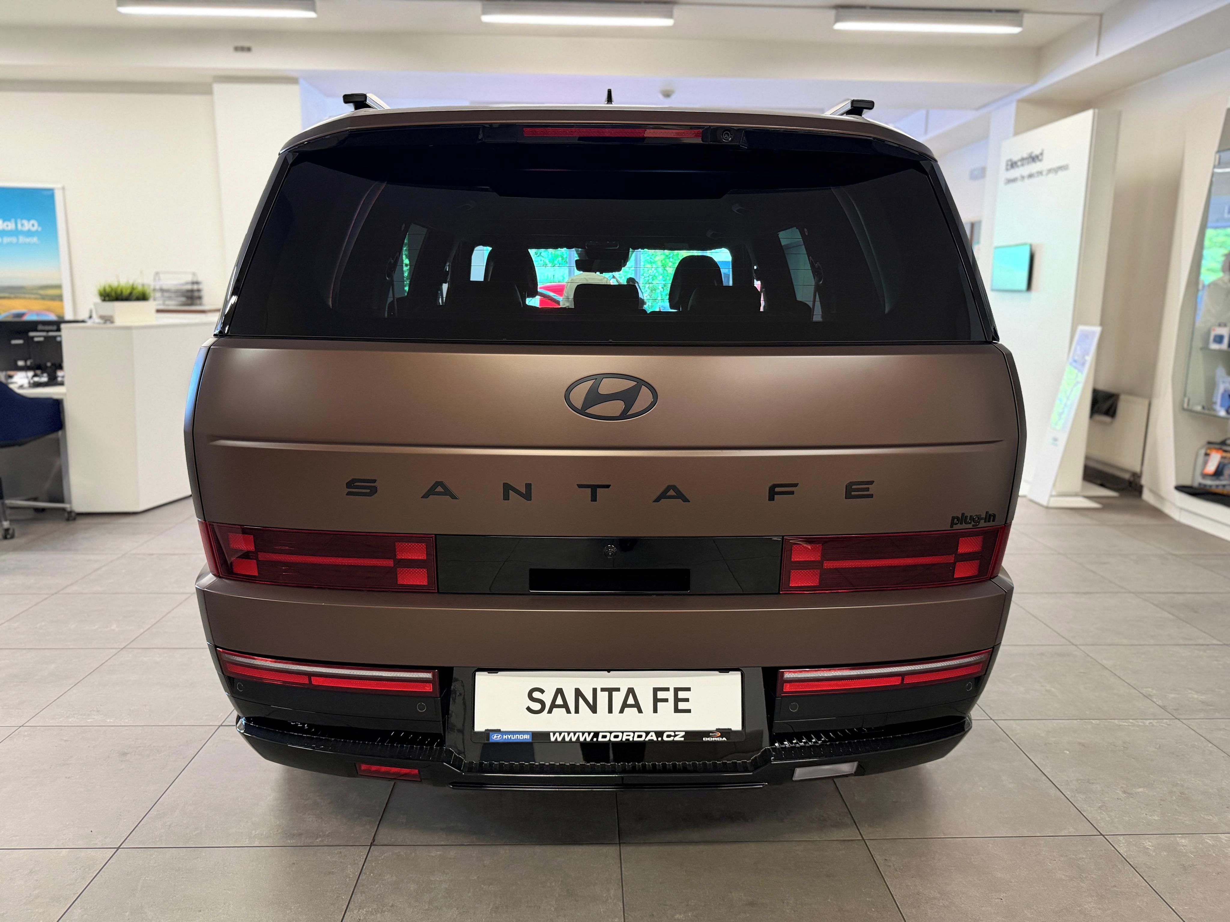 Hyundai Santa Fe, 1,6 TGDI PHEV 4WD AT CALLIG - fotka 3