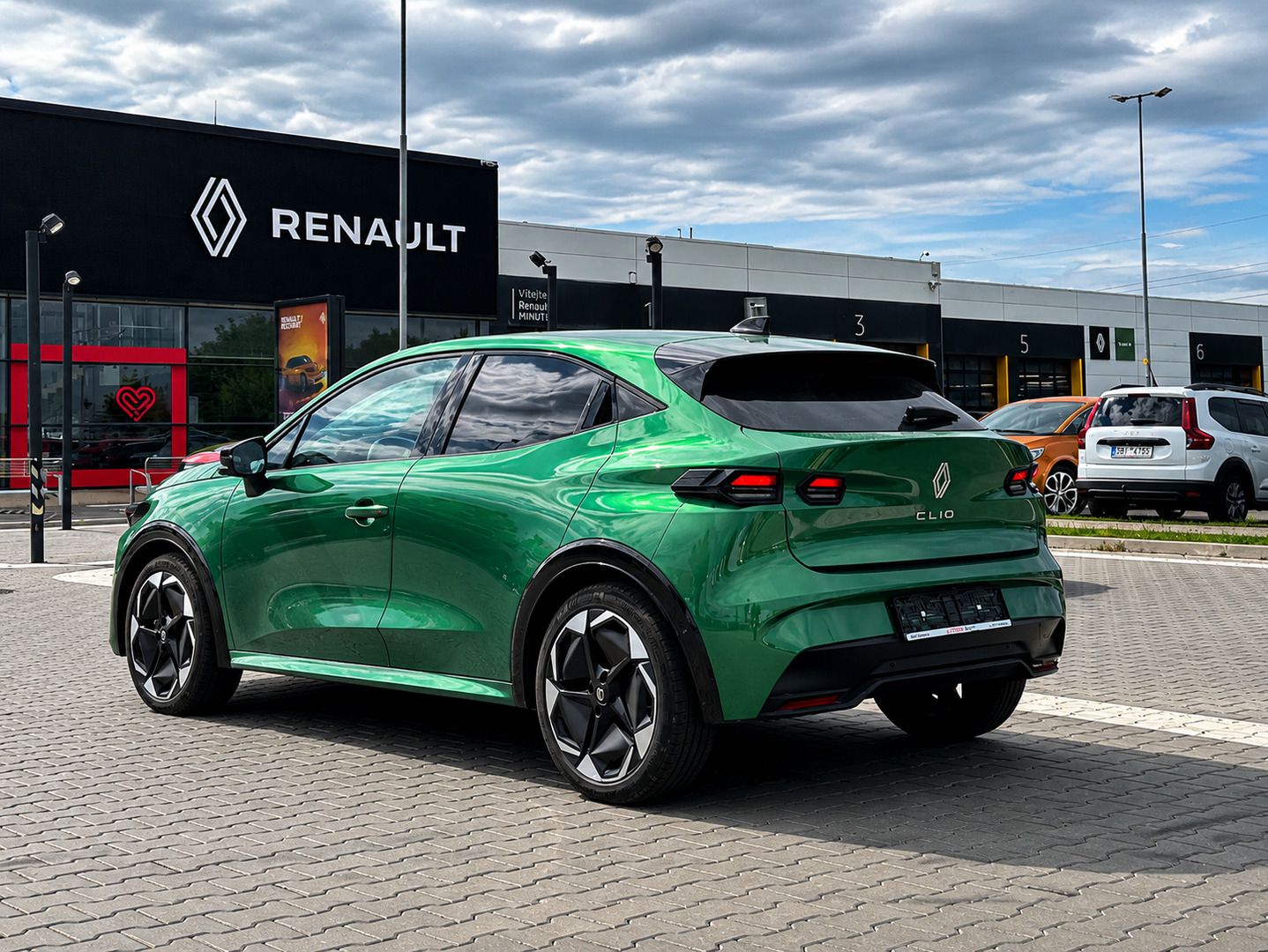 Renault Clio, Techno TCe 115  1,2 84 kW - fotka 4