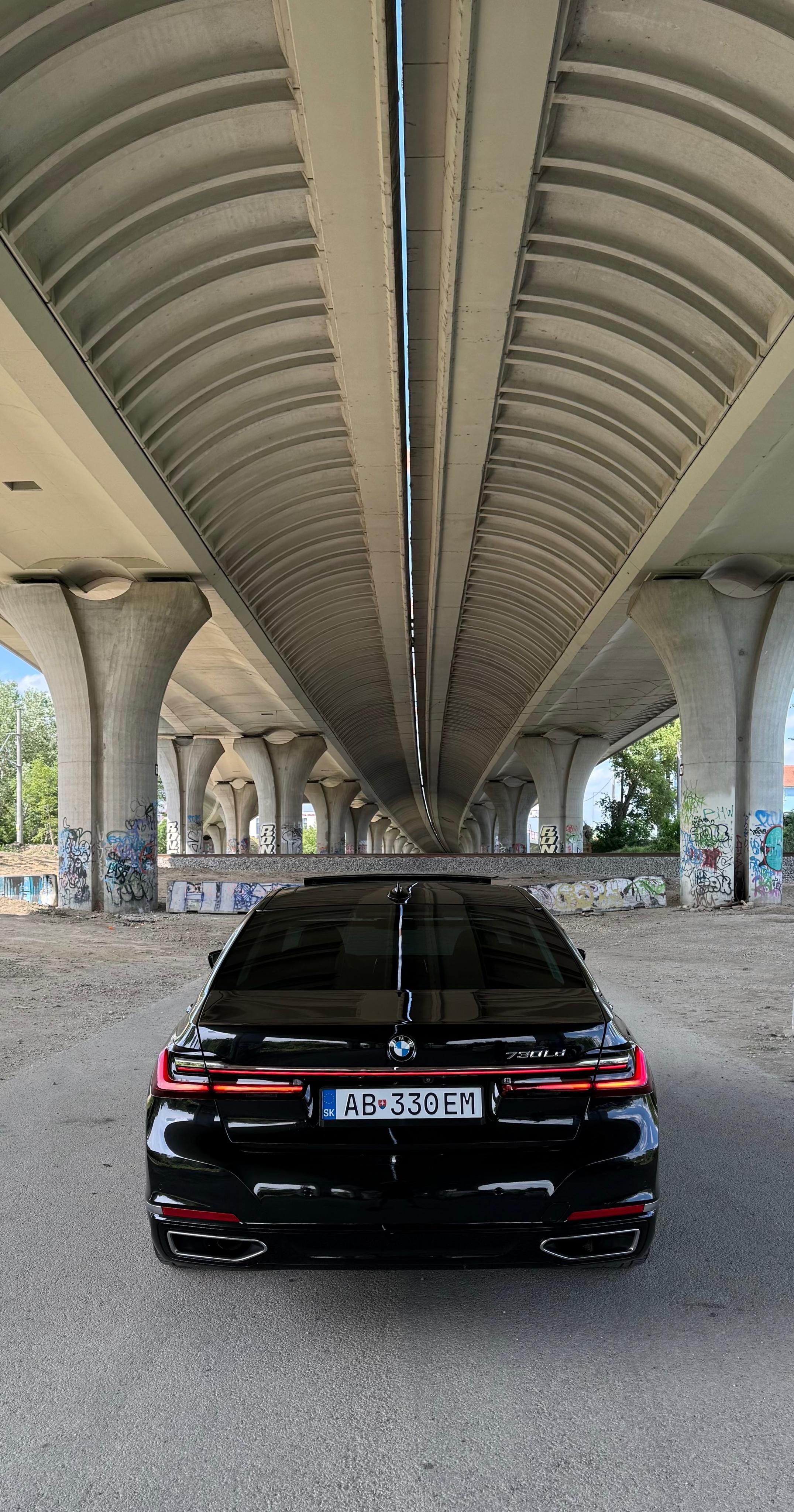 BMW Řada 7, 730ld - fotka 3