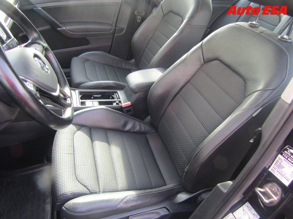 Volkswagen Golf, 1.6TDi,ČR,DSG,park.asist - fotka 6