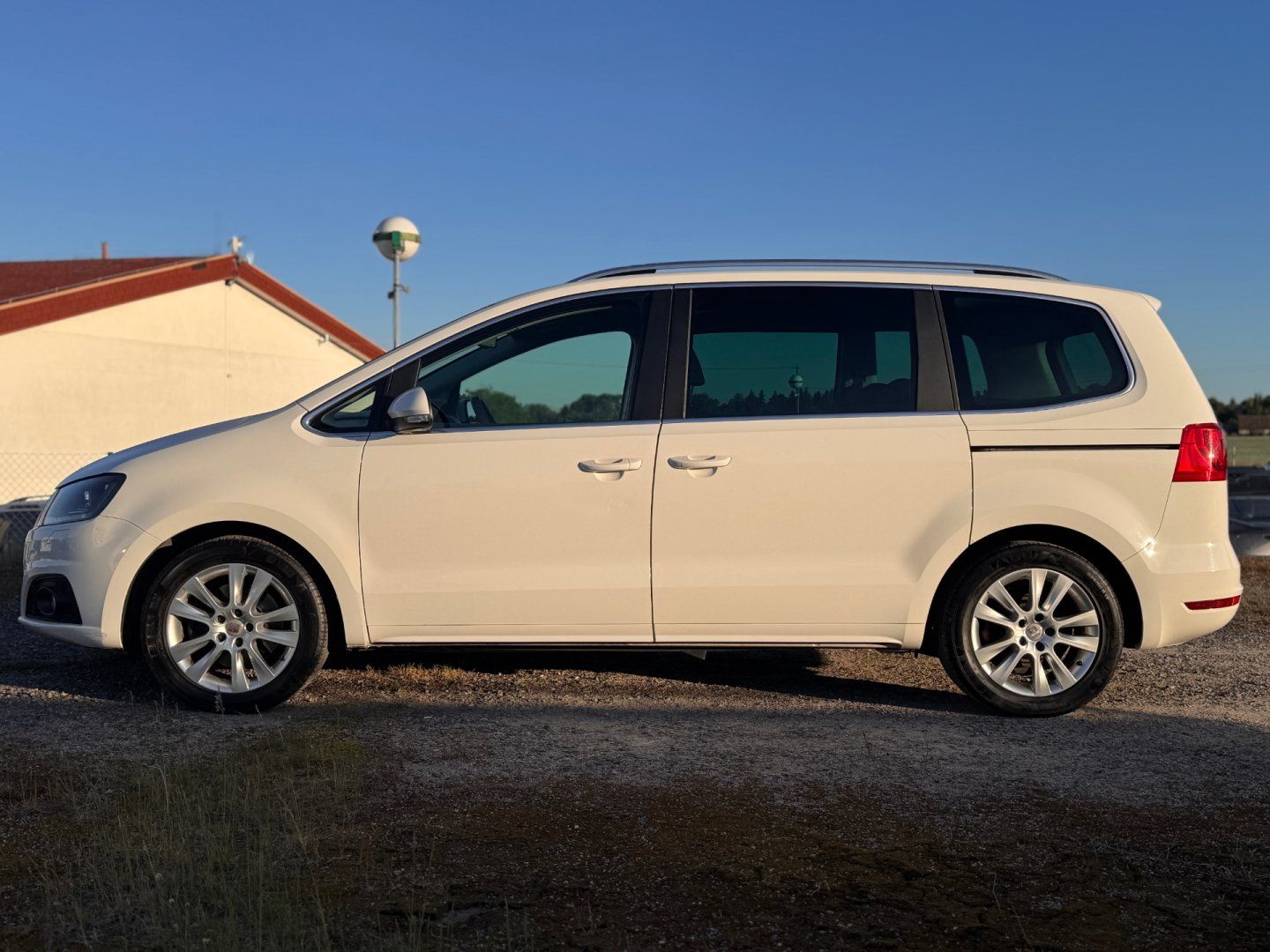 Seat Alhambra, 2.0 TDI DSG Style 103 kw NAVI - fotka 4
