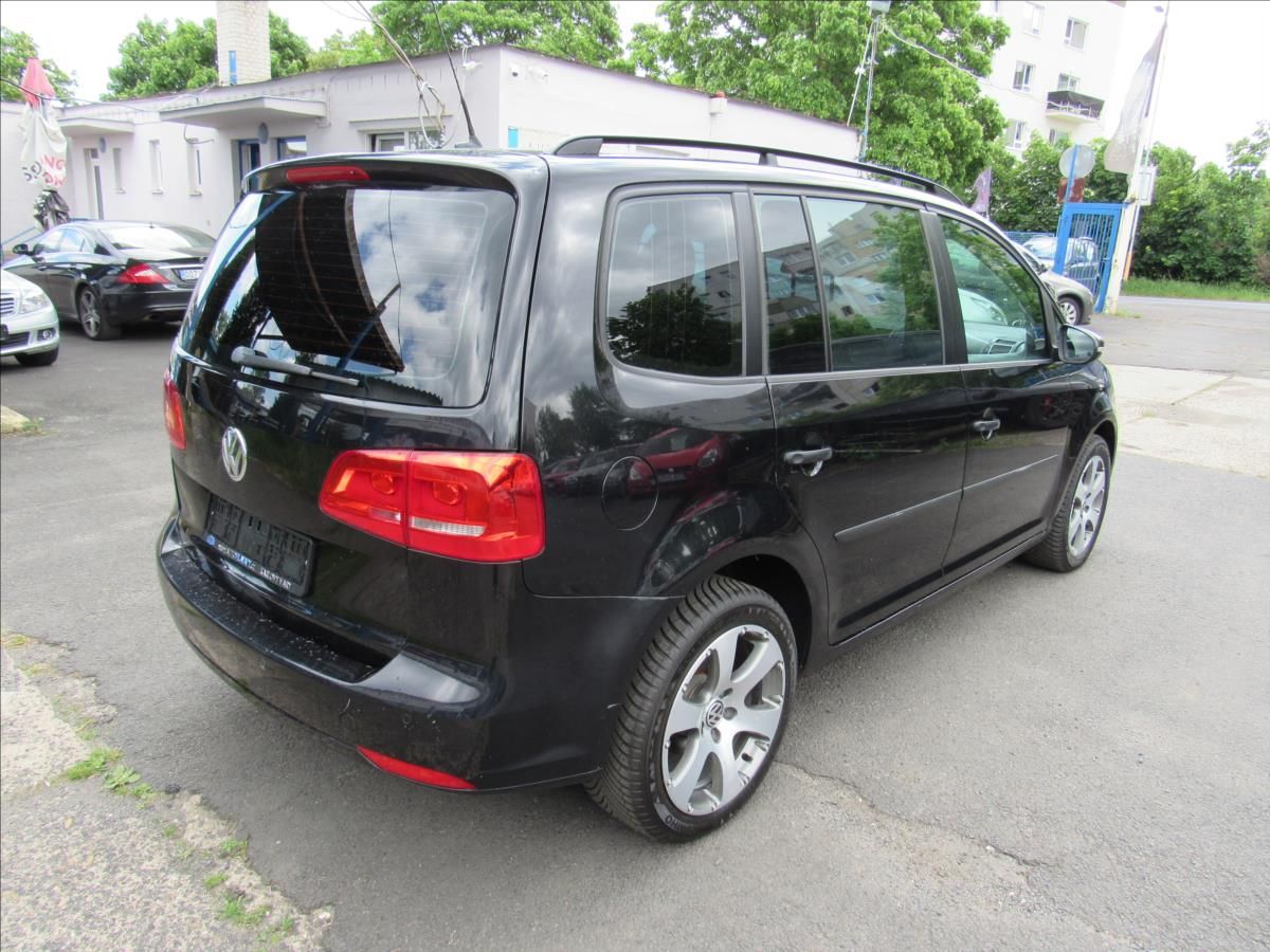 Volkswagen Touran, 2,0 TDI 103kW DSG - fotka 6