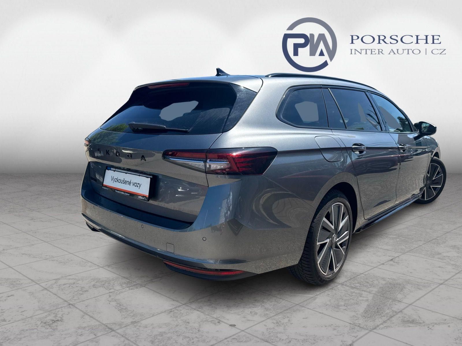 Škoda Superb, Sportline 2.0 TDI 110kw DSG Co - fotka 2