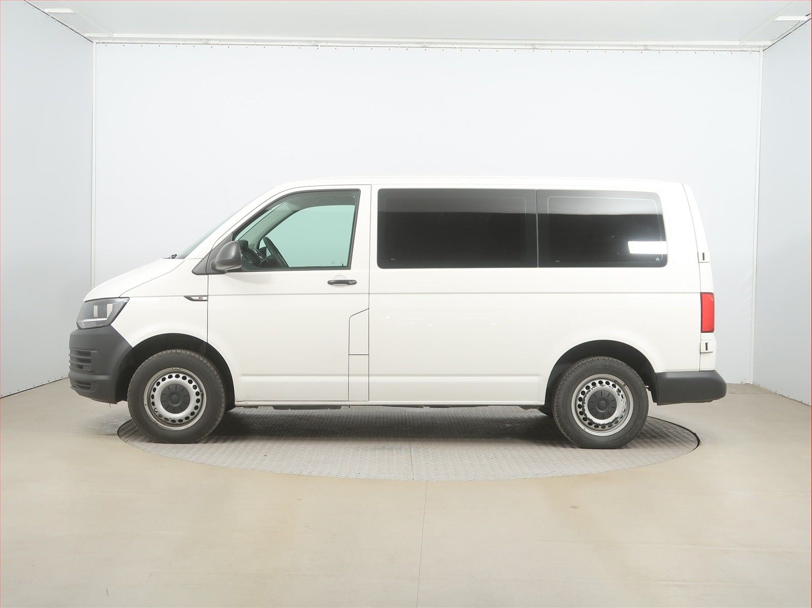 Volkswagen Caravelle, 2.0 TDI, 9 míst, KR - fotka 3