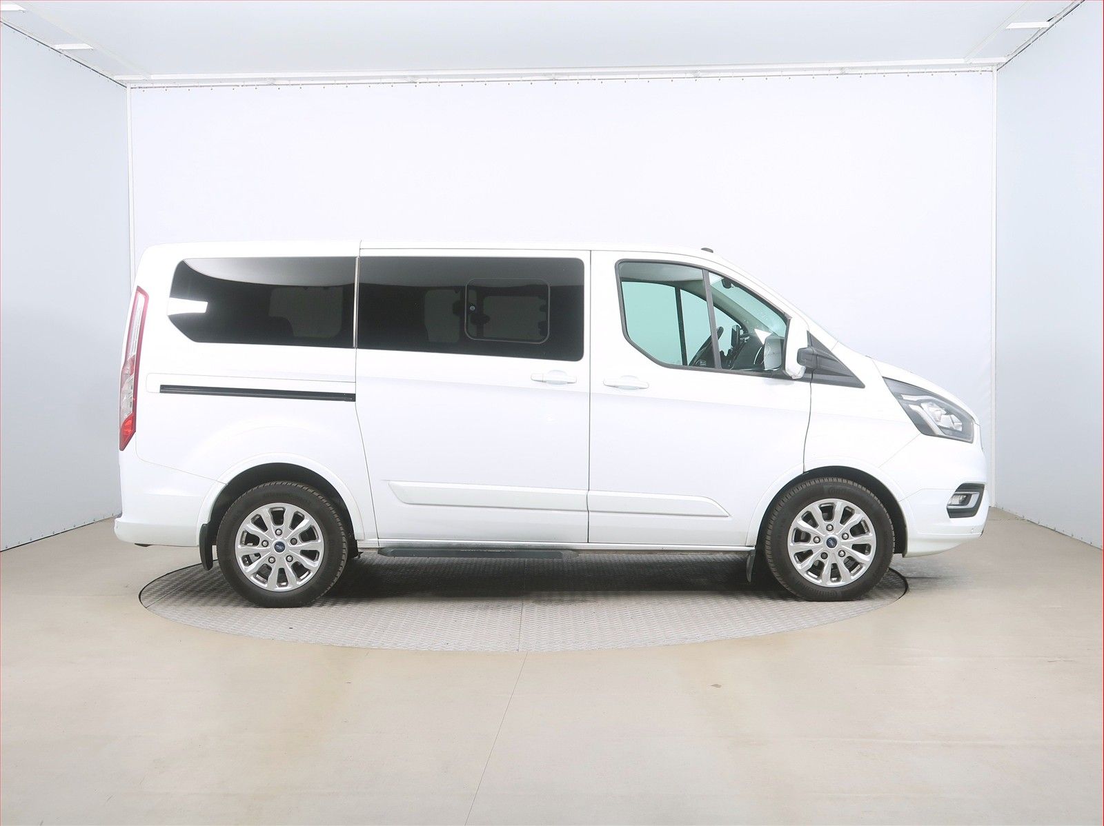 Ford Tourneo Custom, 2.0 EcoBlue, Titanium, Klima - fotka 6