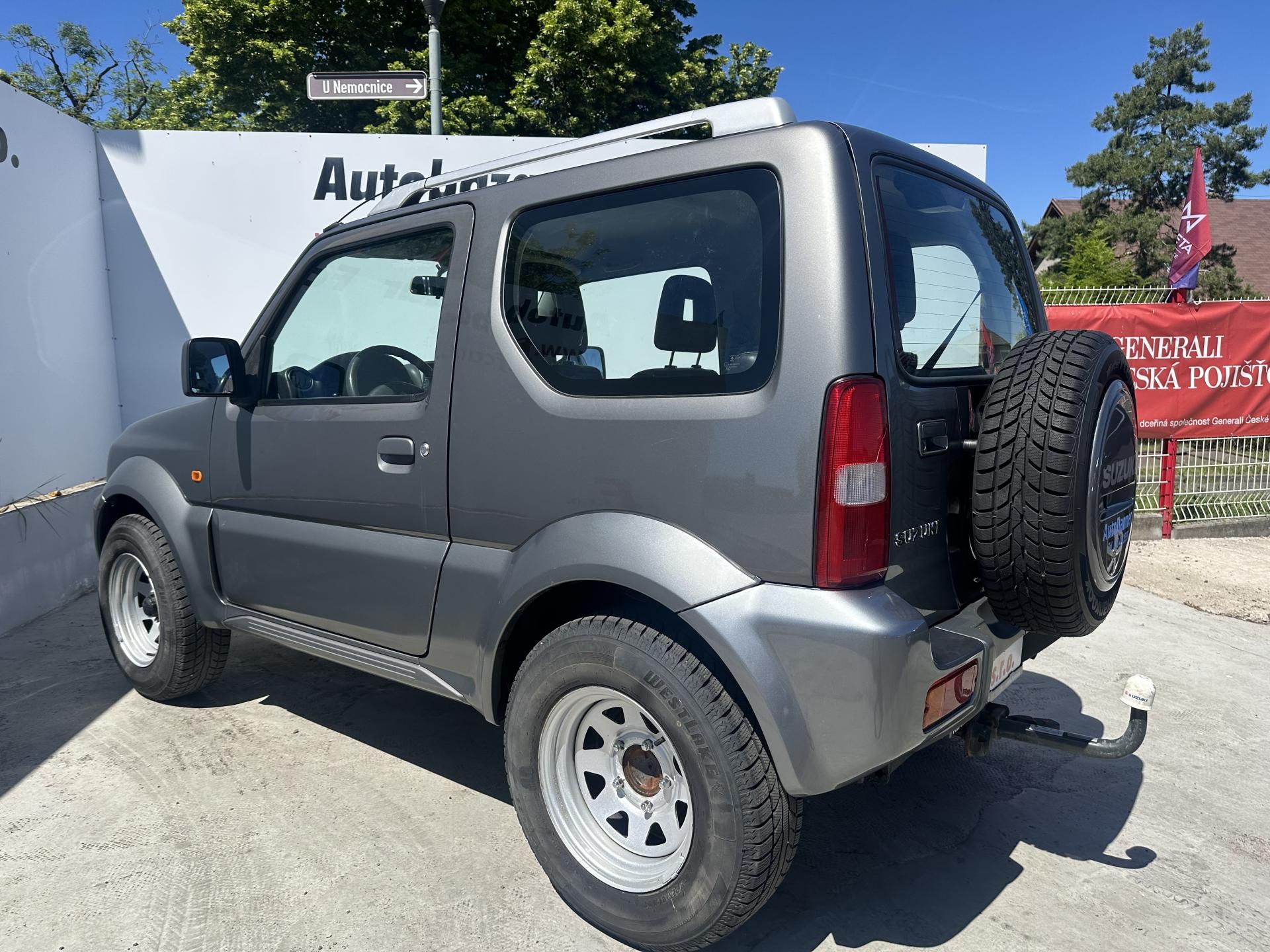 Suzuki Jimny, 1.3i 63KW KLIMA 4X4 TAŽNÉ - fotka 6