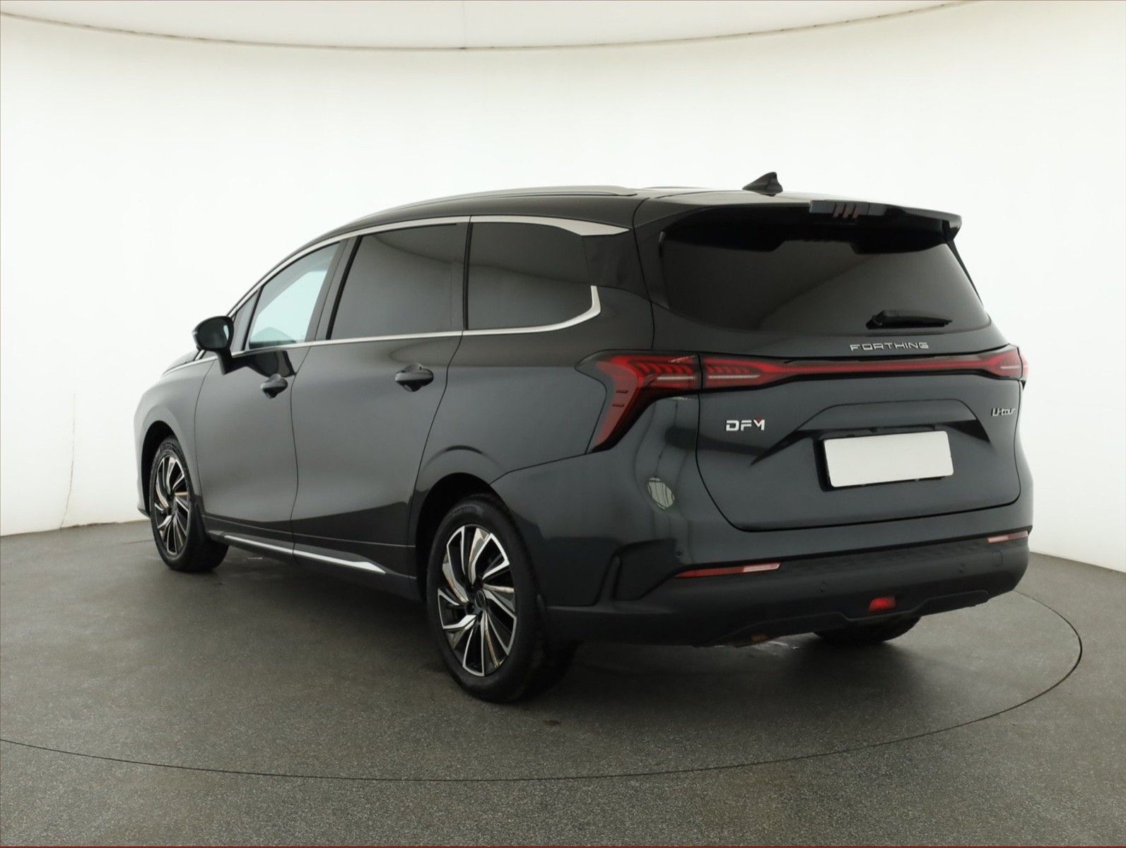 Dongfeng U-Tour, 1.5 Turbo, Automat, 7 míst - fotka 4