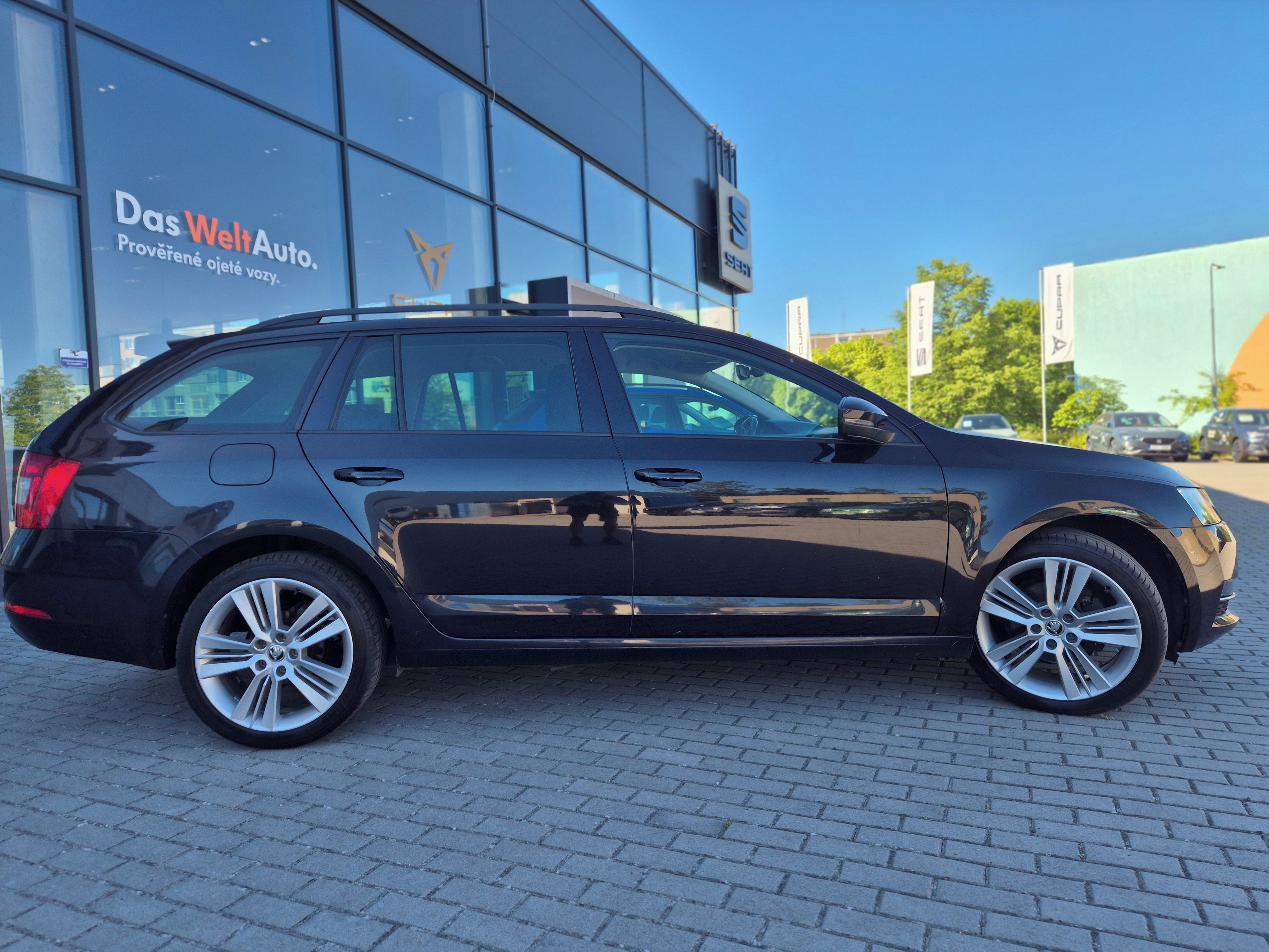 Škoda Octavia, 2.0 TDI STYLE DSG 148 TIS KM - fotka 6
