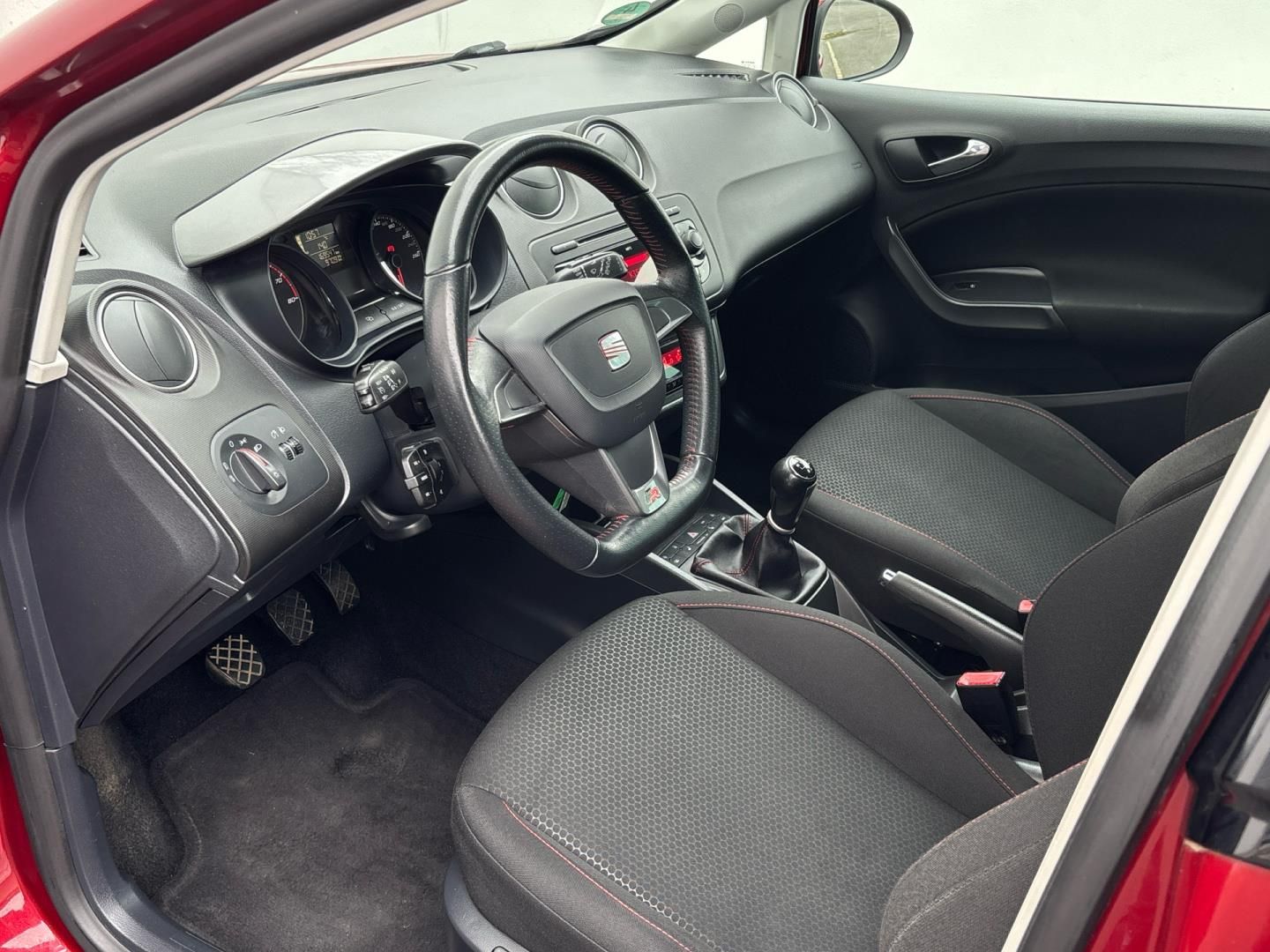 Seat Ibiza, 1.2 TSI / 77 kW  FR - fotka 6